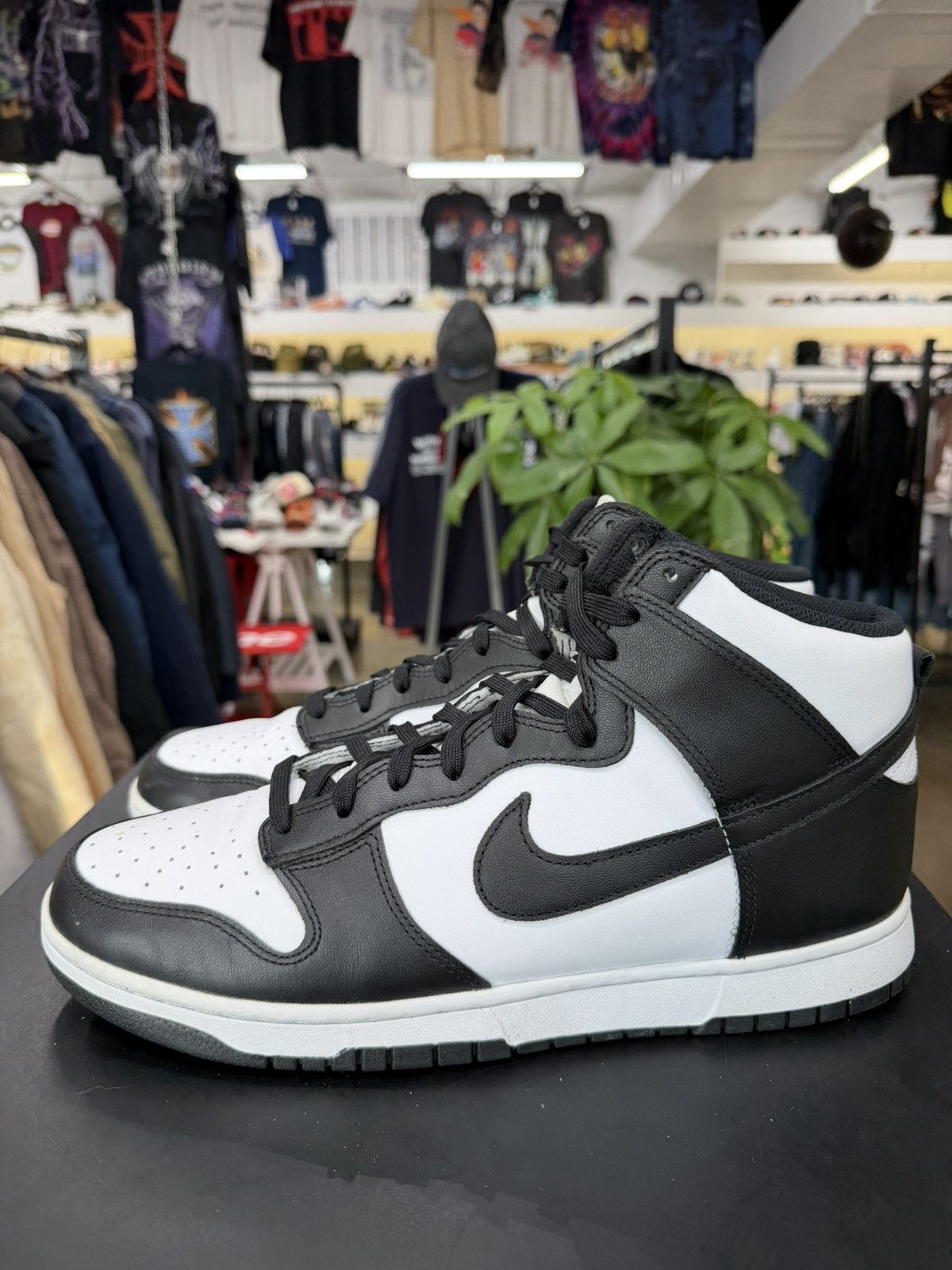 Nike Nike Dunk High Panda Black White Size 13 (2022) Size US 13 / EU 46 - 7 Thumbnail