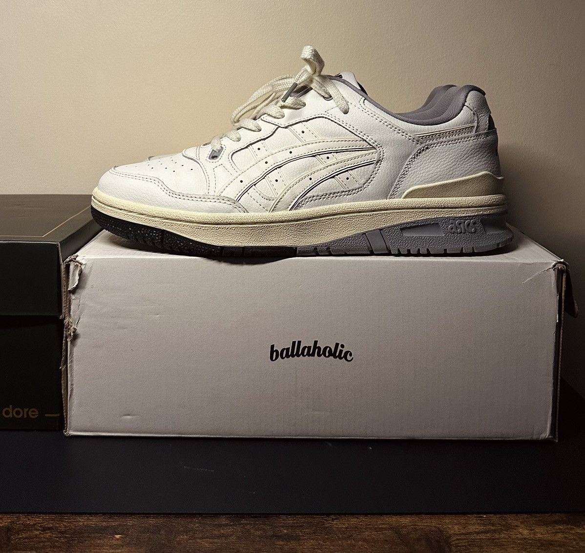 Asics Asics EX89 Ballaholic cream Size US 10 / EU 43 - 1 Thumbnail