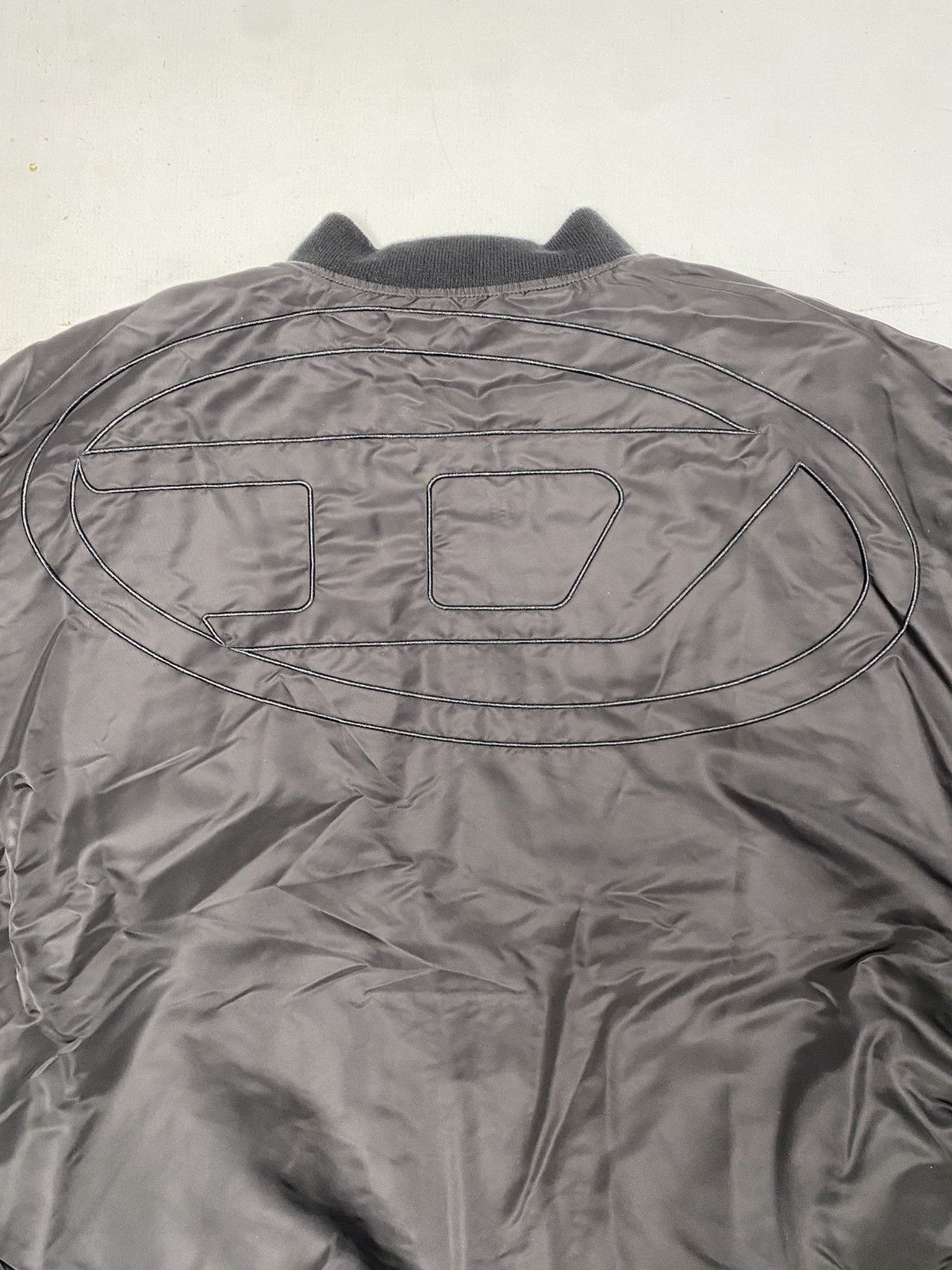 Diesel Jacket Diesel bomber reversibile size L used Size US L / EU 52-54 / 3 - 8 Thumbnail