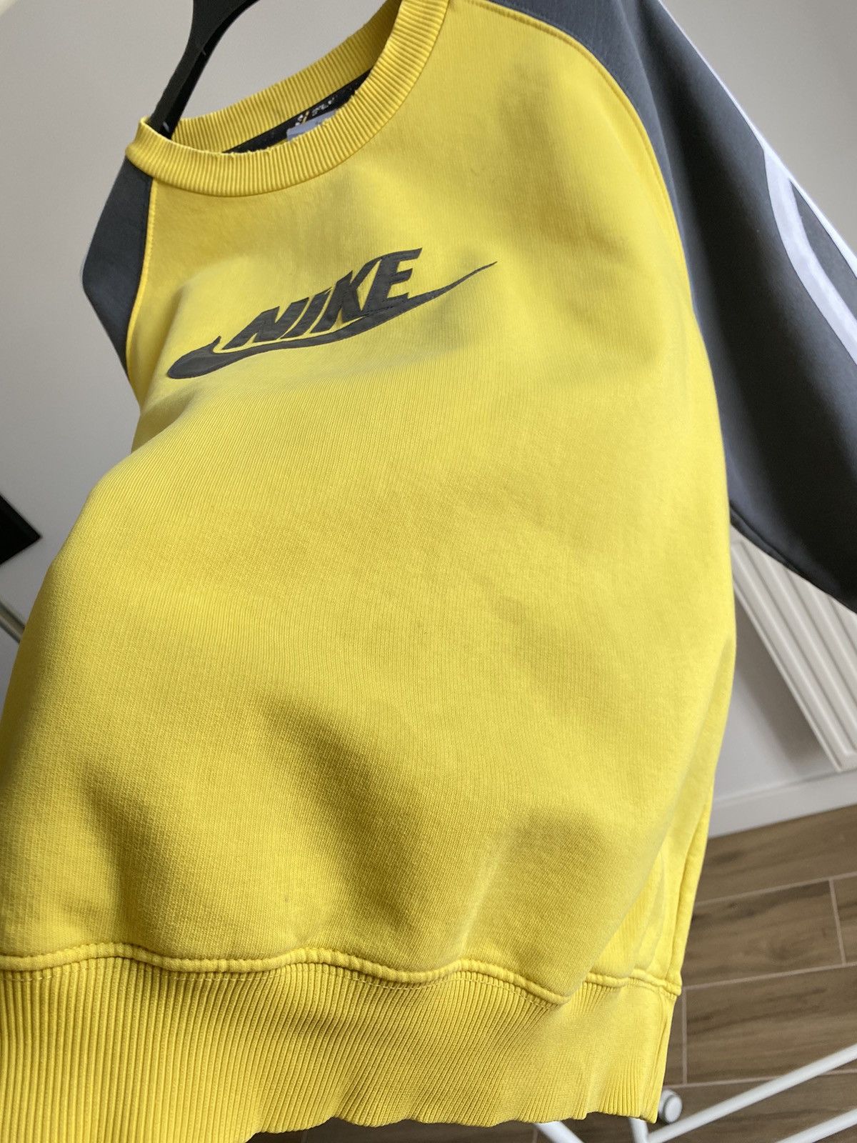 Nike Vintage Y2K Nike Sweatshirt Size US L / EU 52-54 / 3 - 9 Thumbnail