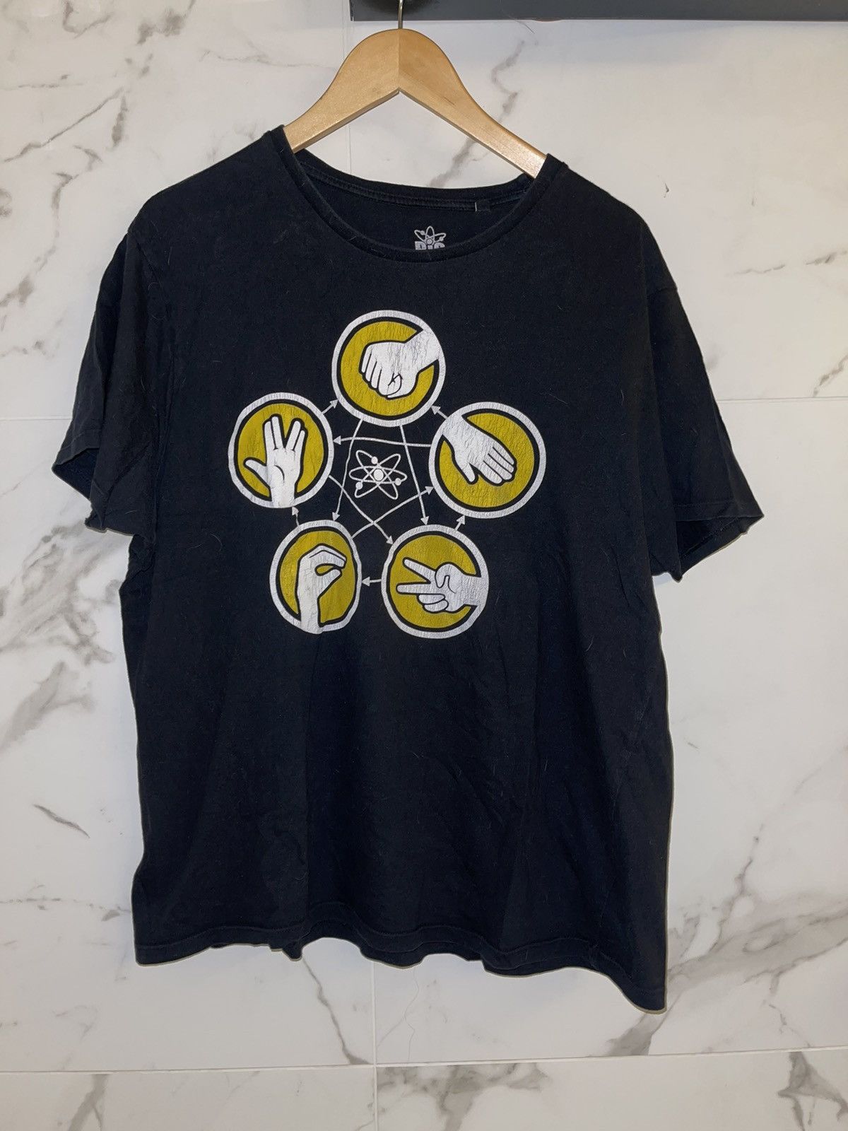 Vintage The Big Bang Theory black t-shirt y2k Size US XL / EU 56 / 4 - 1 Thumbnail