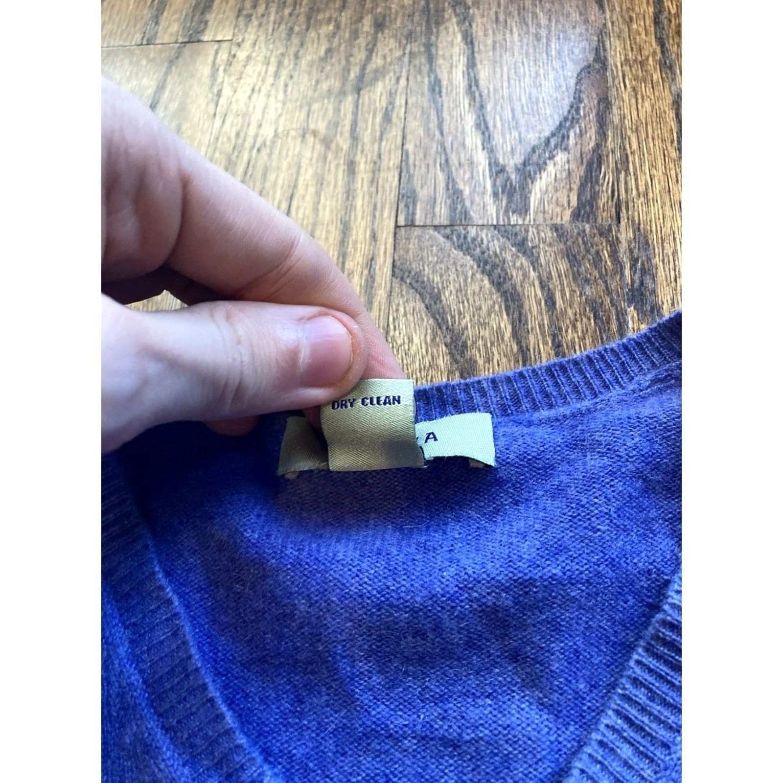 Vintage VINTAGE Geneva Pullover Sweater Womens Size Small V Neck Blue 100% Cashmere Size S / US 4 / IT 40 - 6 Thumbnail