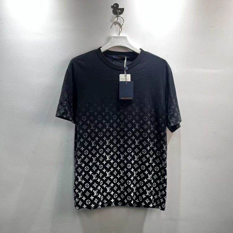 Louis Vuitton Louis Vuitton Gradient full-print Logo short sleeve Size US XL / EU 56 / 4 - 1 Thumbnail