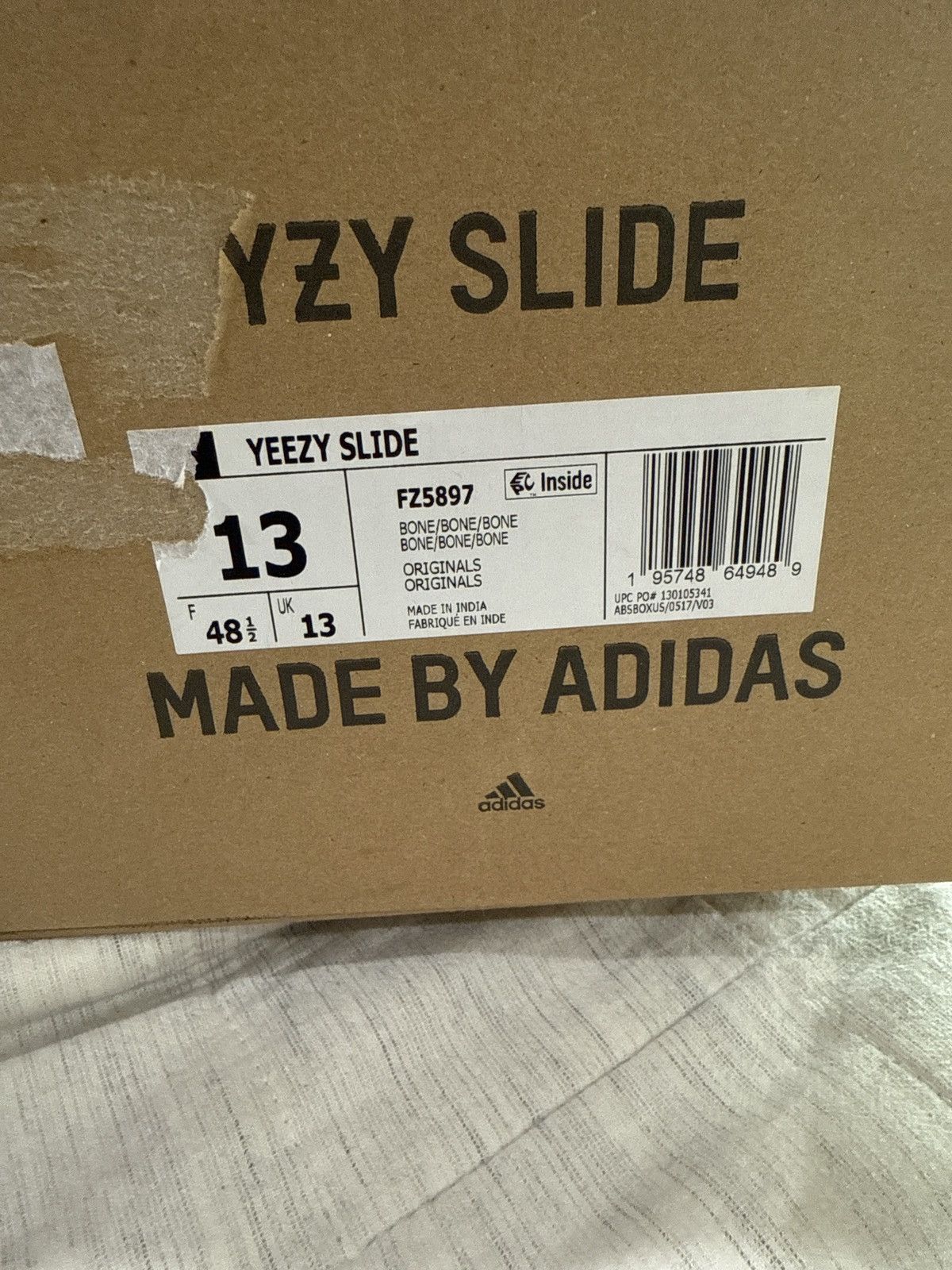 Yeezy YEEZY slide Bone size 13 Size US 13 / EU 46 - 3 Thumbnail