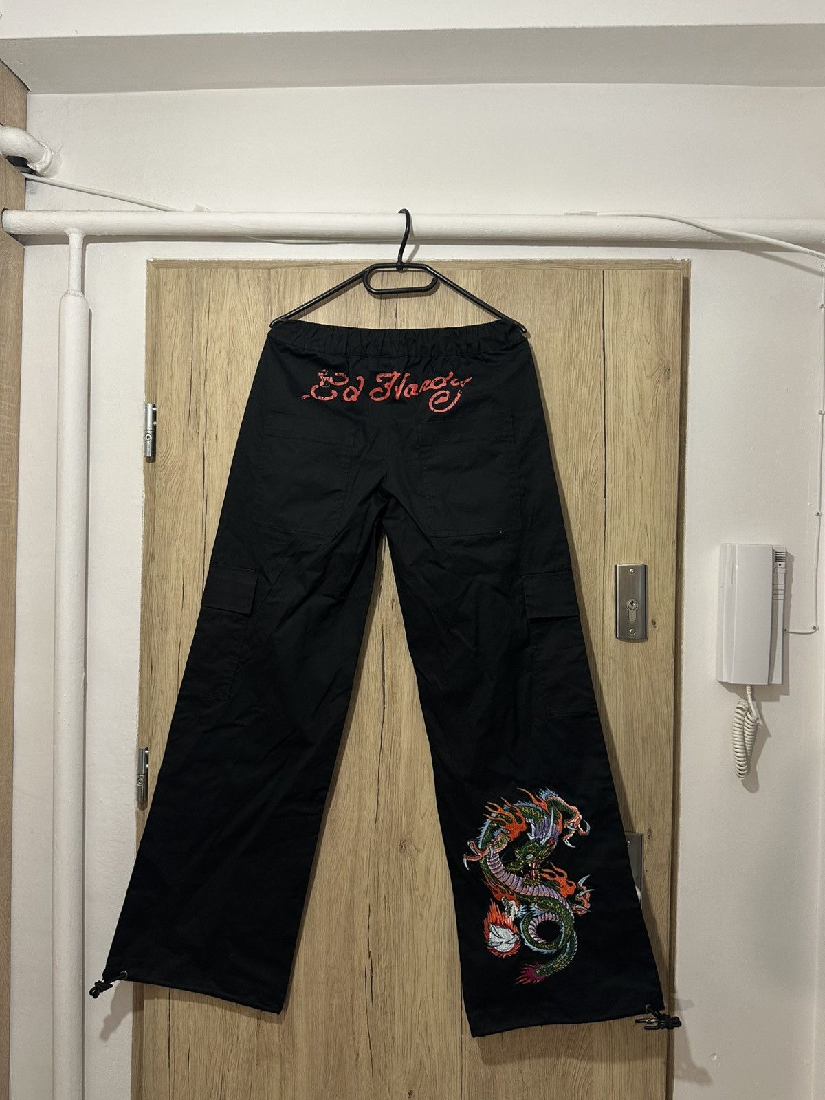 Ed Hardy Ed Hardy pants with bold graphic details. Iconic Y2K Size 26" / US 2 / IT 38 - 1 Thumbnail
