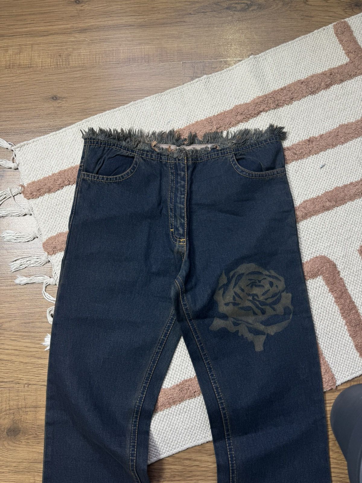 Vintage VINTAGE ROSES WASHED DENIM PANTS FLARE JEANS Size 24" / US 00 / IT 34 - 6 Thumbnail