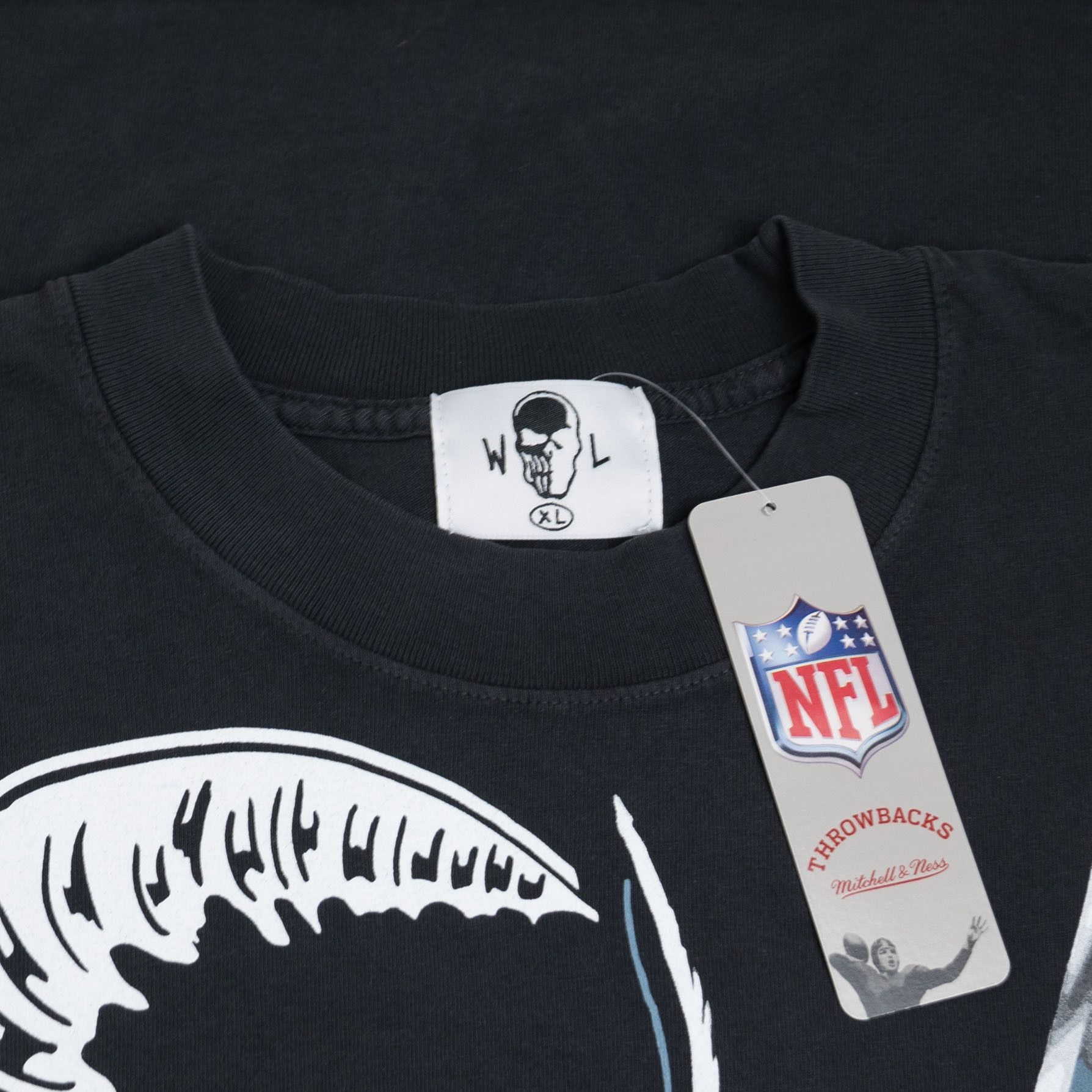 Mitchell & Ness × NFL × Warren Lotas Warren Lotas Tampa Bay Buccaneers Tee Shirt Size US XL / EU 56 / 4 - 3 Thumbnail