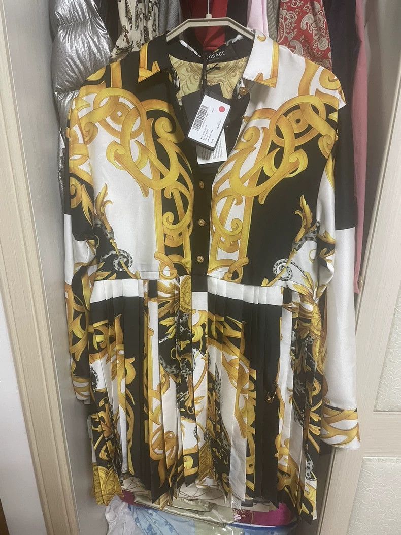 Versace Versace Mulberry silk dress Size M / US 6-8 / IT 42-44 - 2 Thumbnail