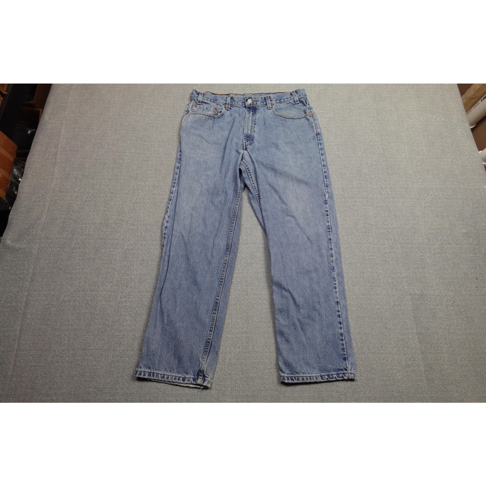 Levi's VINTAGE Levi's 550 Jeans Mens 36x29 Blue Light Wash Relaxed Fit Denim Retro Size US 36 / EU 52 - 3 Thumbnail