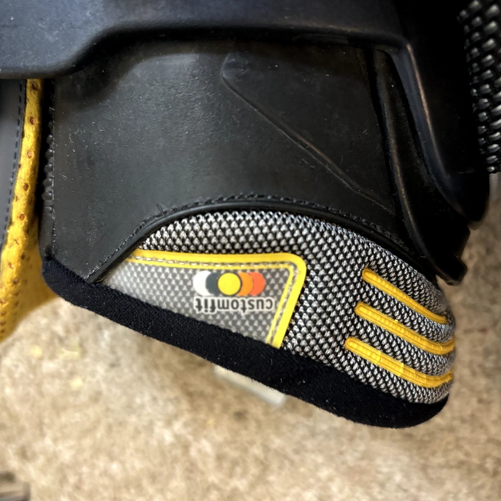 Salomon Salomon X-Wave 8.0 3D Buckle, 315mm Black Downhill Ski Boots Size US 13 / EU 46 - 16 Thumbnail