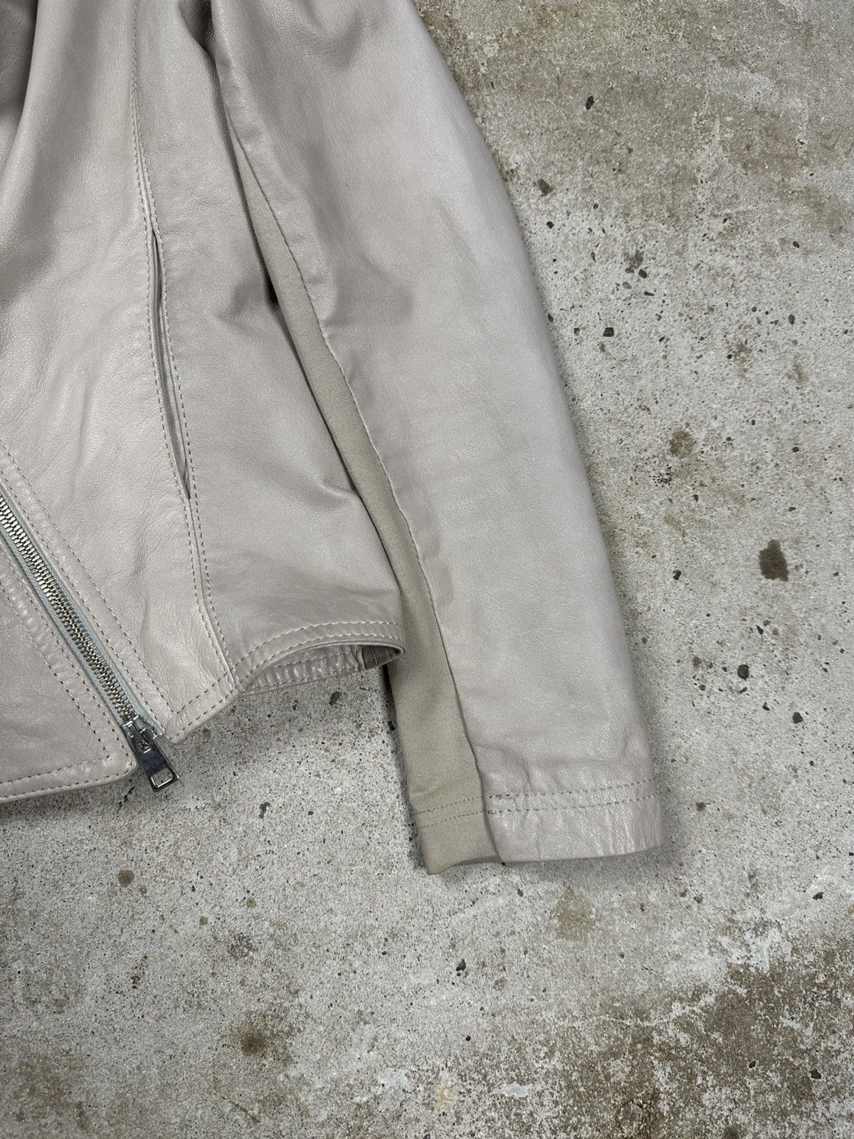 Japanese Brand Vintage Y2K Genuine Leather Beige Asymmetrical Archive Jackt Size US S / EU 44-46 / 1 - 4 Thumbnail