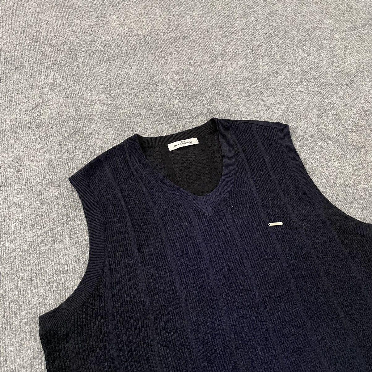 Balenciaga Balenciaga Knitted Mesh Vest Navy Size US L / EU 52-54 / 3 - 2 Thumbnail