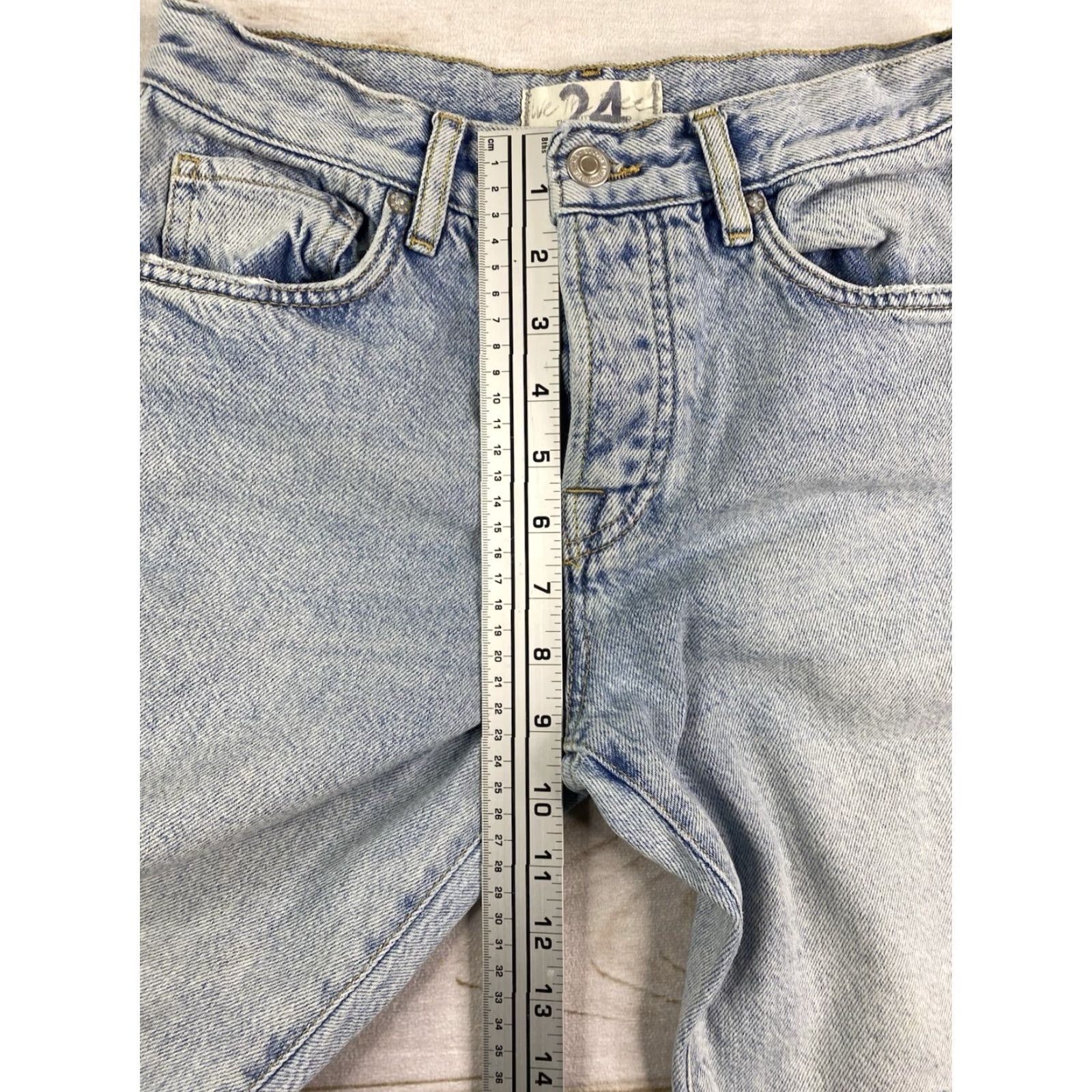 Vintage We the Free Jeans Womens Boyfriend 24 Blue Distressed Denim Button Fly Regular Waist 5-Pocket Bohemian Distressed Size 42" / US 20 - 5 Thumbnail