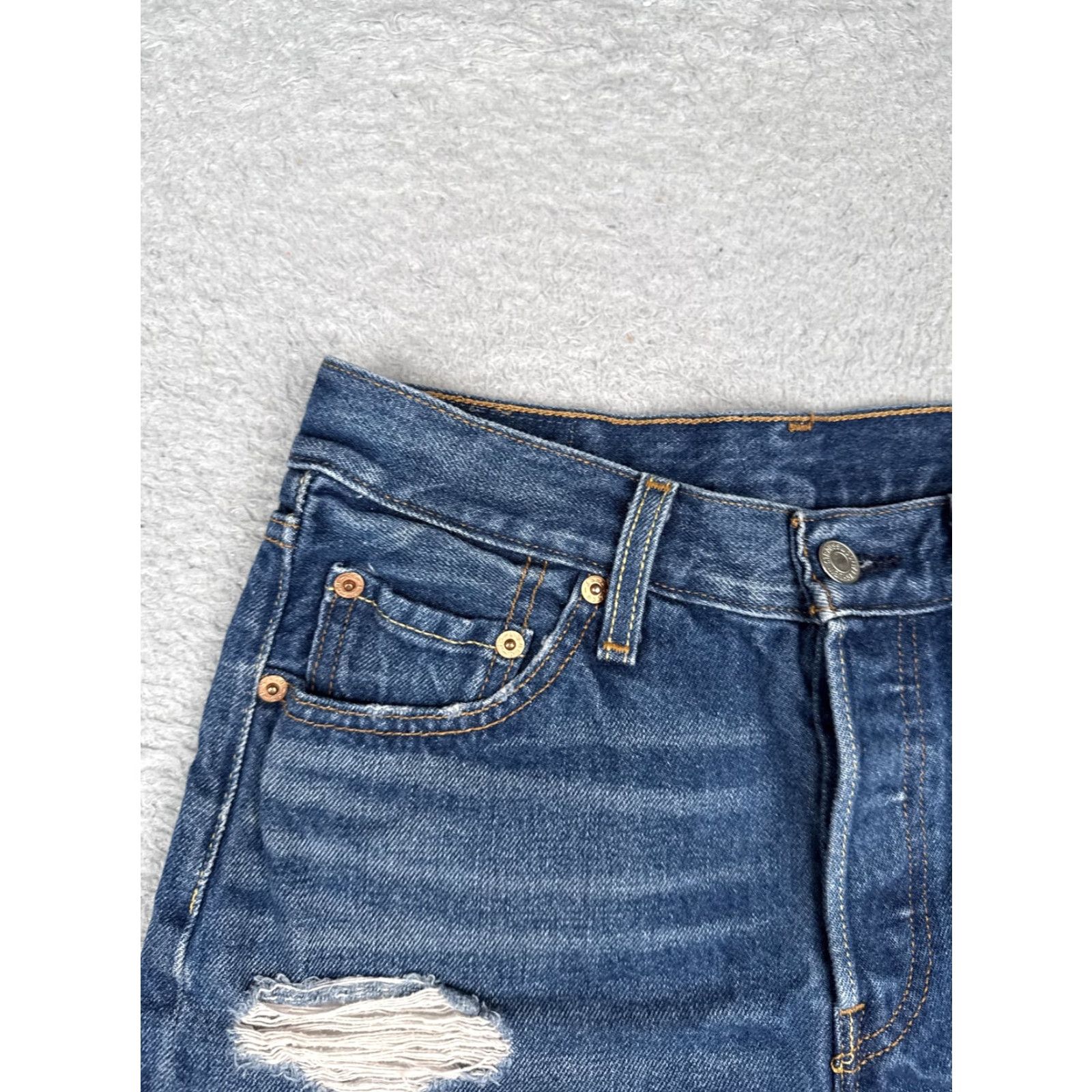 Levi's VINTAGE Levis 501 Shorts Womens 25x2 Blue Denim Button Fly Cutoff Distressed High Rise Casual 5-Pocket Womens Size 42" / US 20 - 4 Thumbnail