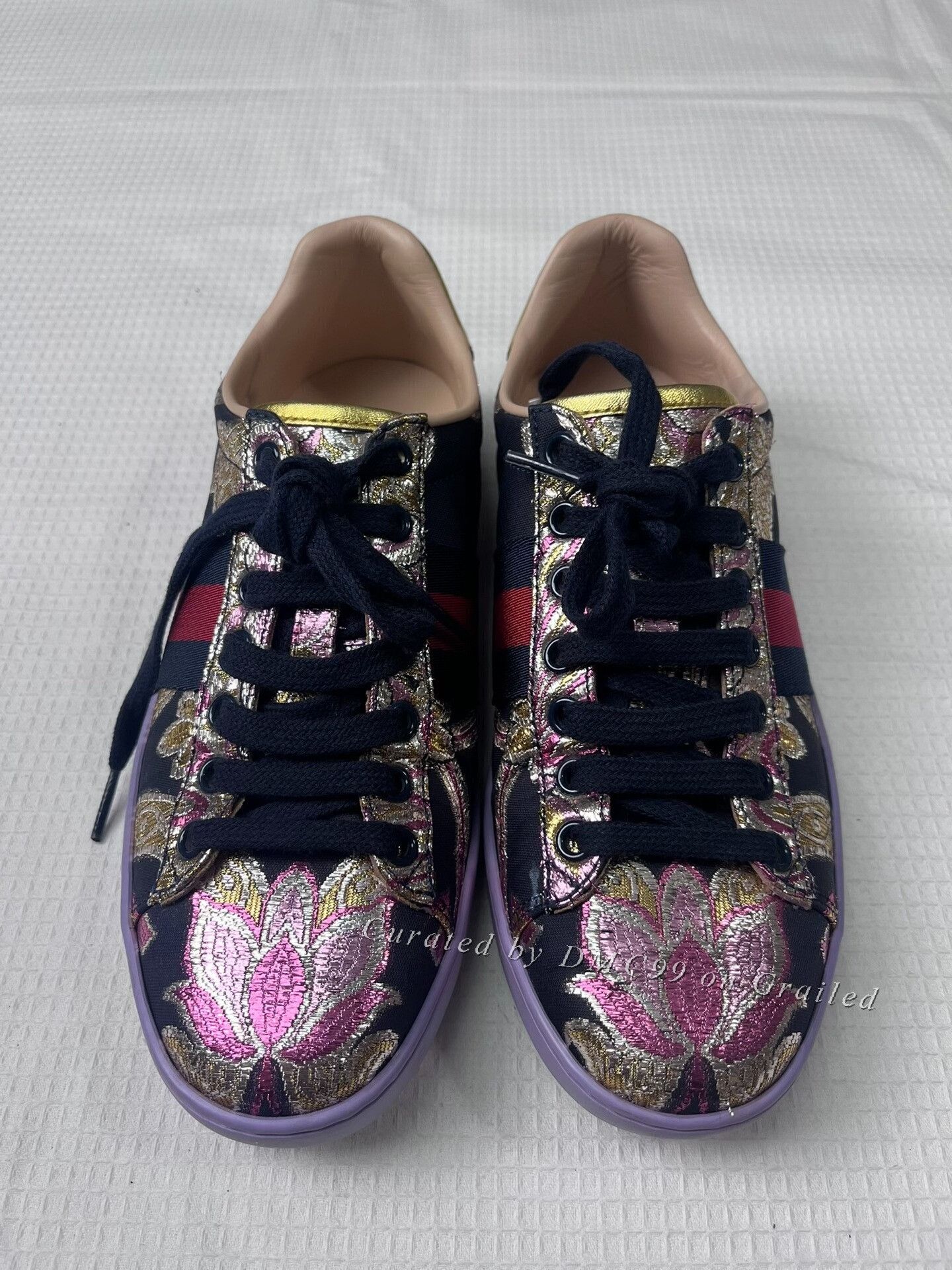 Gucci Gucci Embroidered Floral Sneakers 35.5 Size US 4.5 / IT 34.5 - 1 Thumbnail