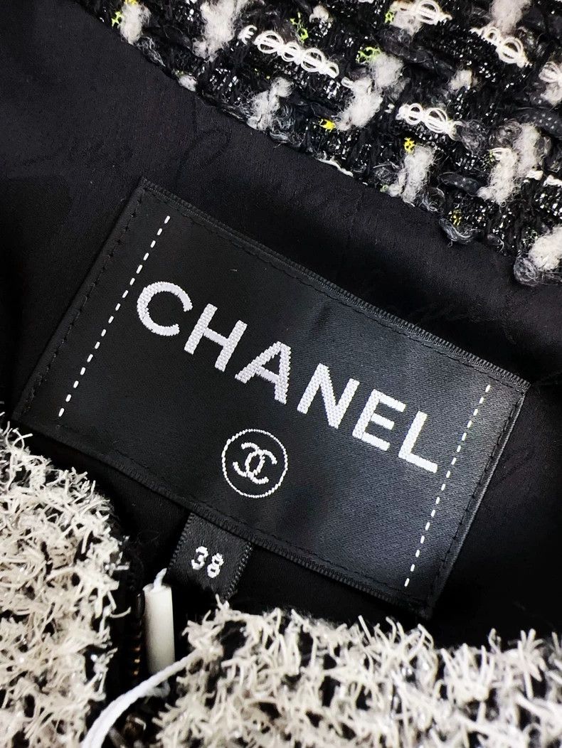 Chanel Chanel 17B series gray and white tweed jacket Size XS / US 0-2 / IT 36-38 - 7 Thumbnail