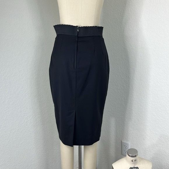Dolce & Gabbana Dolce & Gabbana Black Leopard Print Lined Pencil Skirt Darte Size 27" / US 4 / IT 40 - 5 Thumbnail
