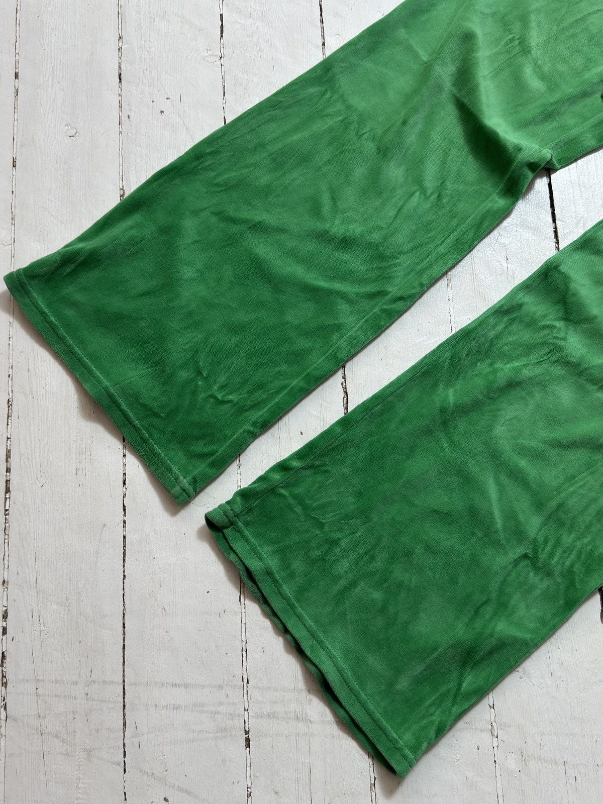 Juicy Couture VINTAGE VELOUR JUICY COUTURE 2000s GREEN PANTS Size 32" / US 10 / IT 46 - 6 Thumbnail