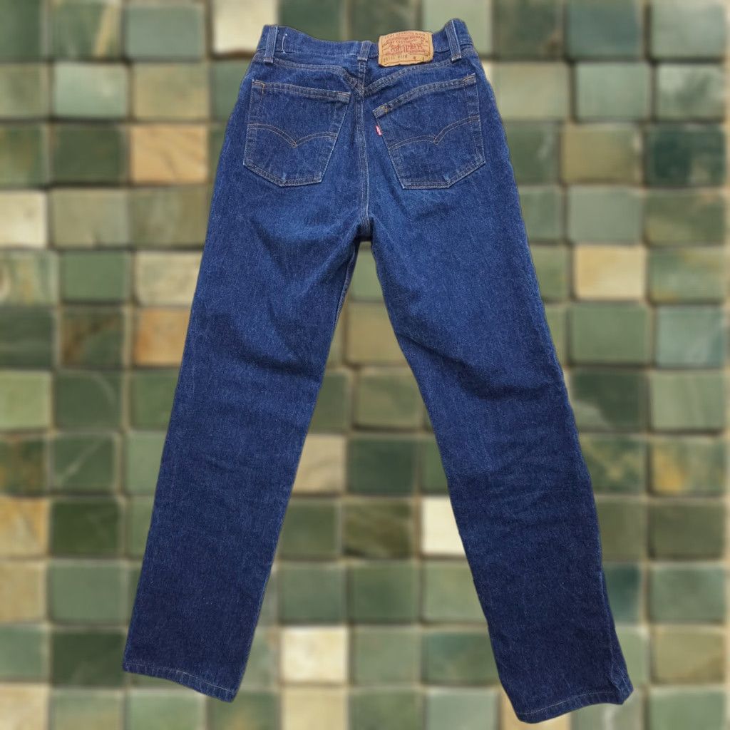 Levi's VINTAGE Levi's 501 Button Fly Jeans Womens Size 9 Dark Wash 80s 90s USA Blue Denim Jeans Regular fit 5-Pocket Design Mens Womens Girls Boys Size 30" / US 8 / IT 44 - 1 Thumbnail