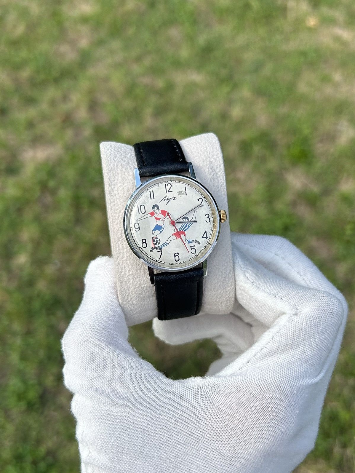Vintage Vintage Watch Luch USSR Soviet Mechanical 1980s Size ONE SIZE - 3 Thumbnail