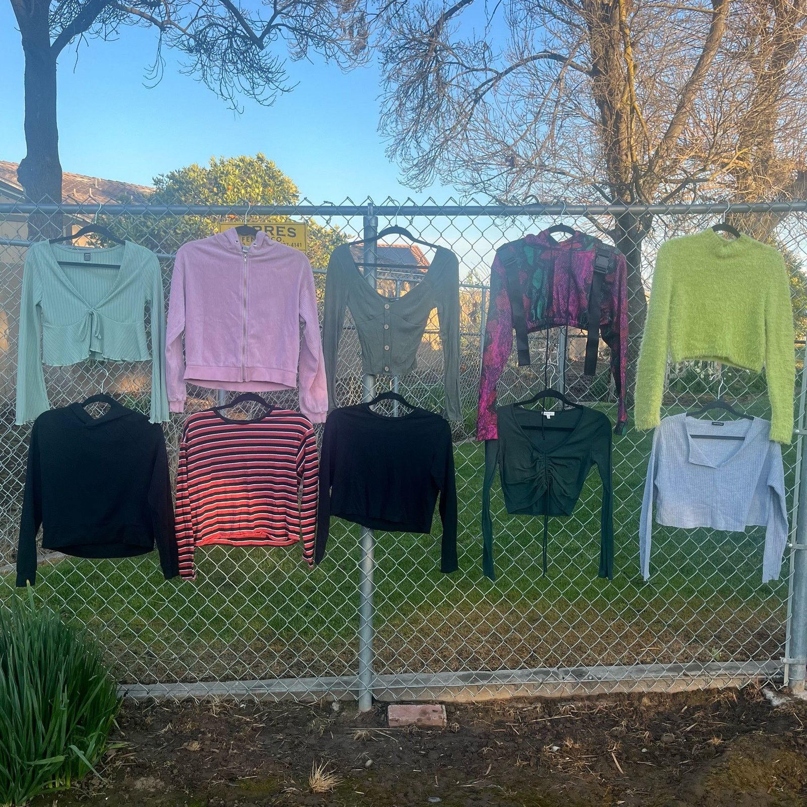 Forever 21 Long Sleeve Shirts 10 piece Bundle Small Medium Crop Top Size S / US 4 / IT 40 - 1 Thumbnail