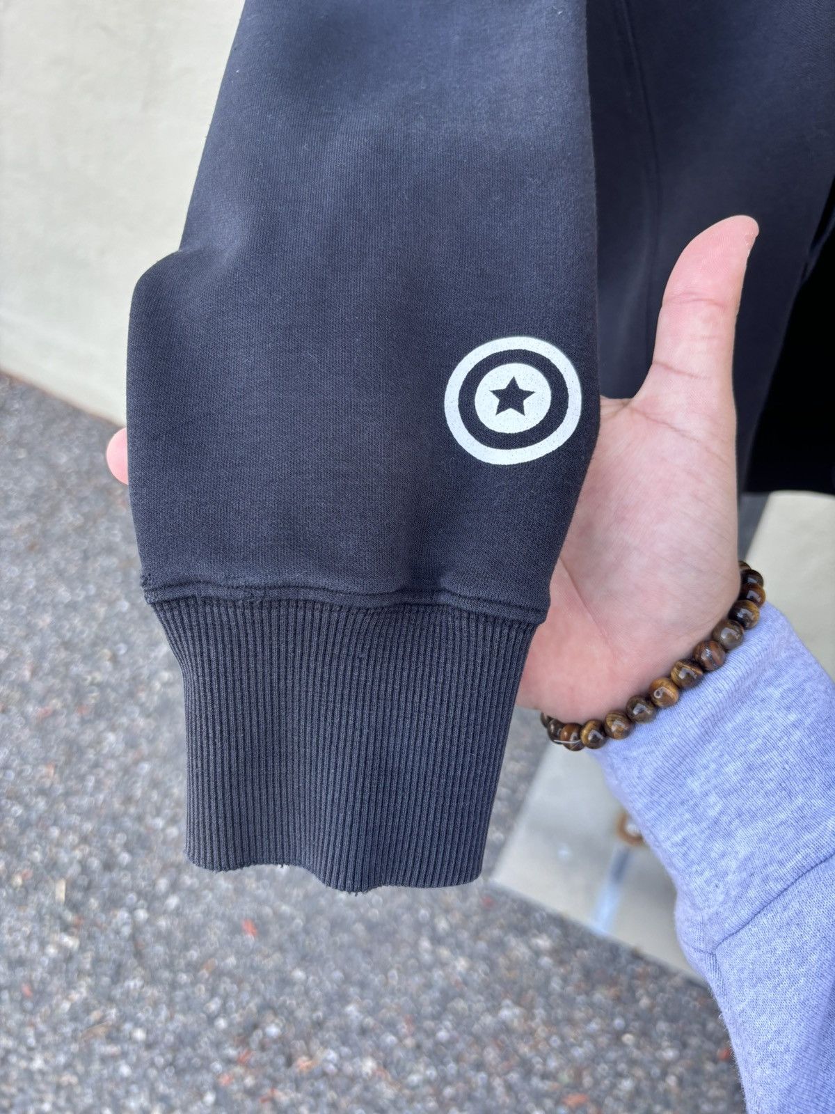 Bape Bape shark hoodie upside down logo black Size US L / EU 52-54 / 3 - 9 Thumbnail