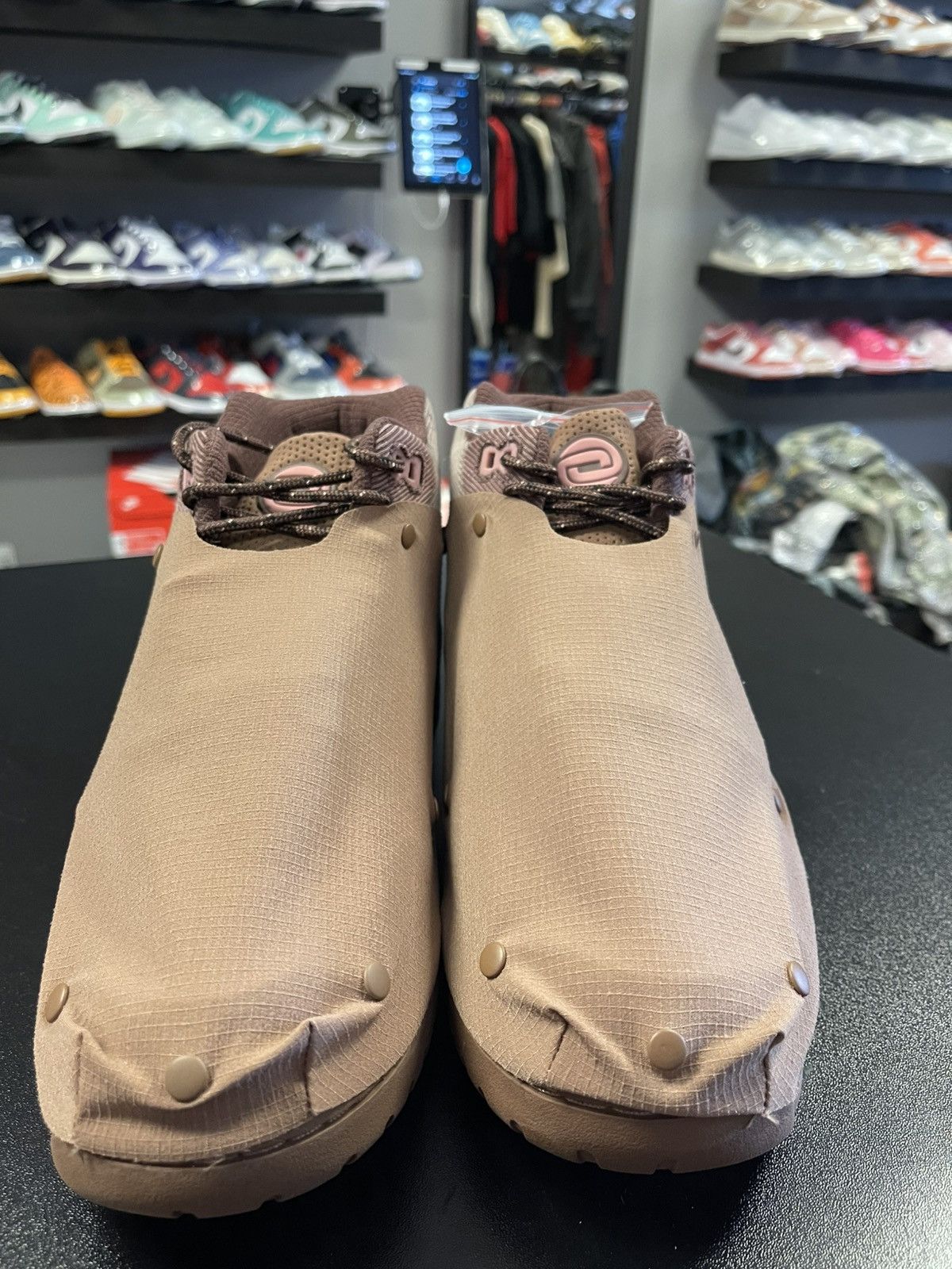 Nike × Travis Scott Size 10 - Nike Air Trainer 1 SP Travis Scott Size US 10 / EU 43 - 2 Thumbnail