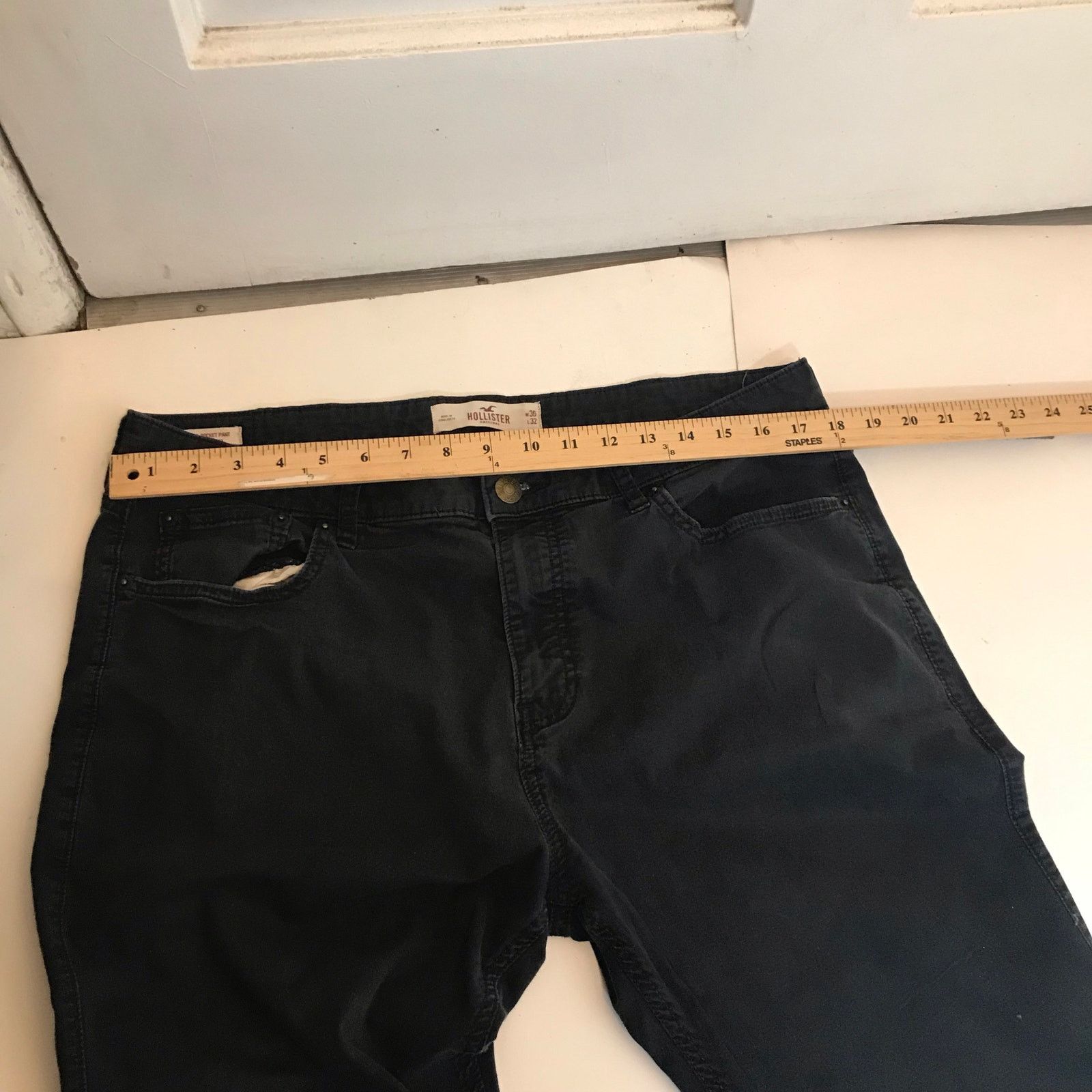 Hollister Hollister Skinny 5 Pocket Pants Men’s 36x32 Black RN# 75654 Size US 36 / EU 52 - 12 Thumbnail