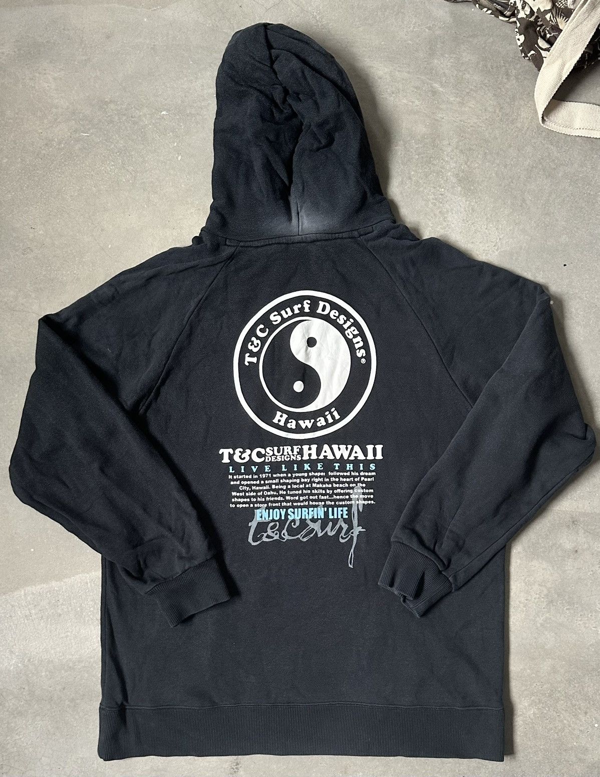 Vintage VINTAGE T&C SURF DESIGN HOODIE Size US L / EU 52-54 / 3 - 1 Thumbnail