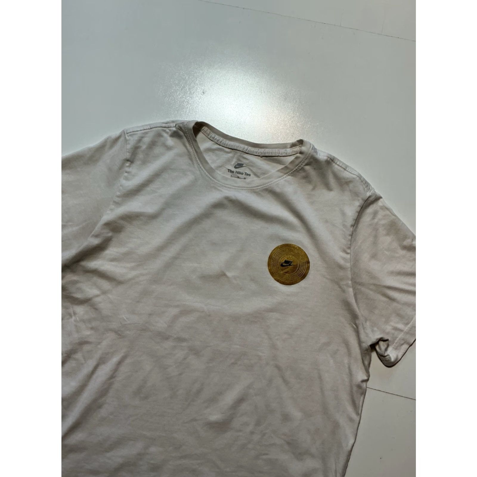 Nike VINTAGE Nike Sportswear Honors Hip Hop 50th Anniversary Graphic White T-Shirt XL Men Size US XL / EU 56 / 4 - 5 Thumbnail