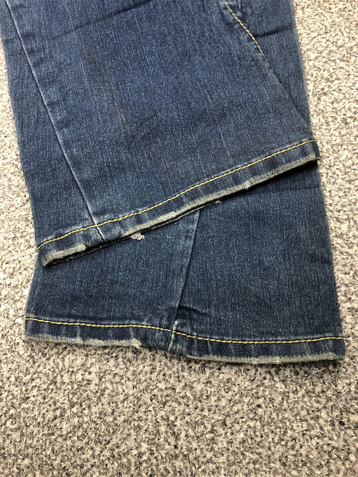 Japanese Brand Vintage True Religion Joey Studded Twisted Flare Jeans Size 32" / US 10 / IT 46 - 14 Thumbnail