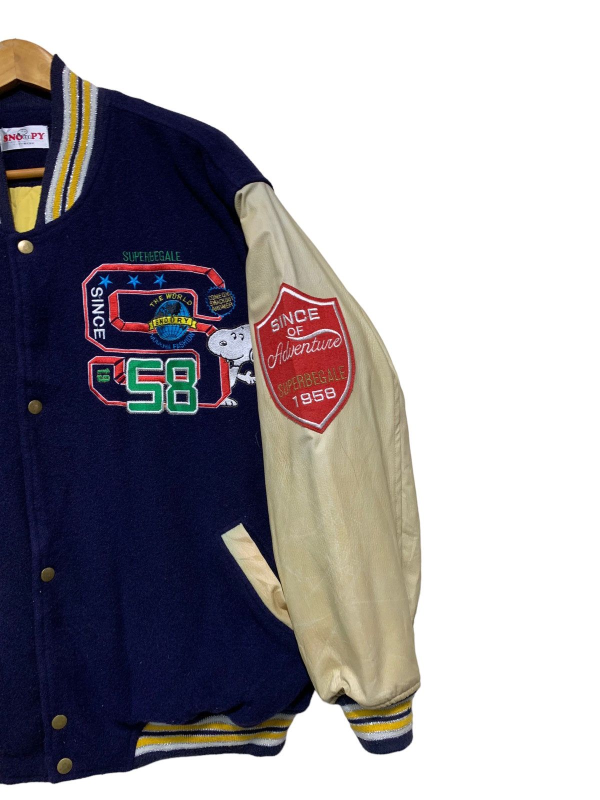 Anime × Peanuts 🔥RARE SNOOPY CHARACTER WOOL VARSITY JACKETS Size US L / EU 52-54 / 3 - 7 Thumbnail