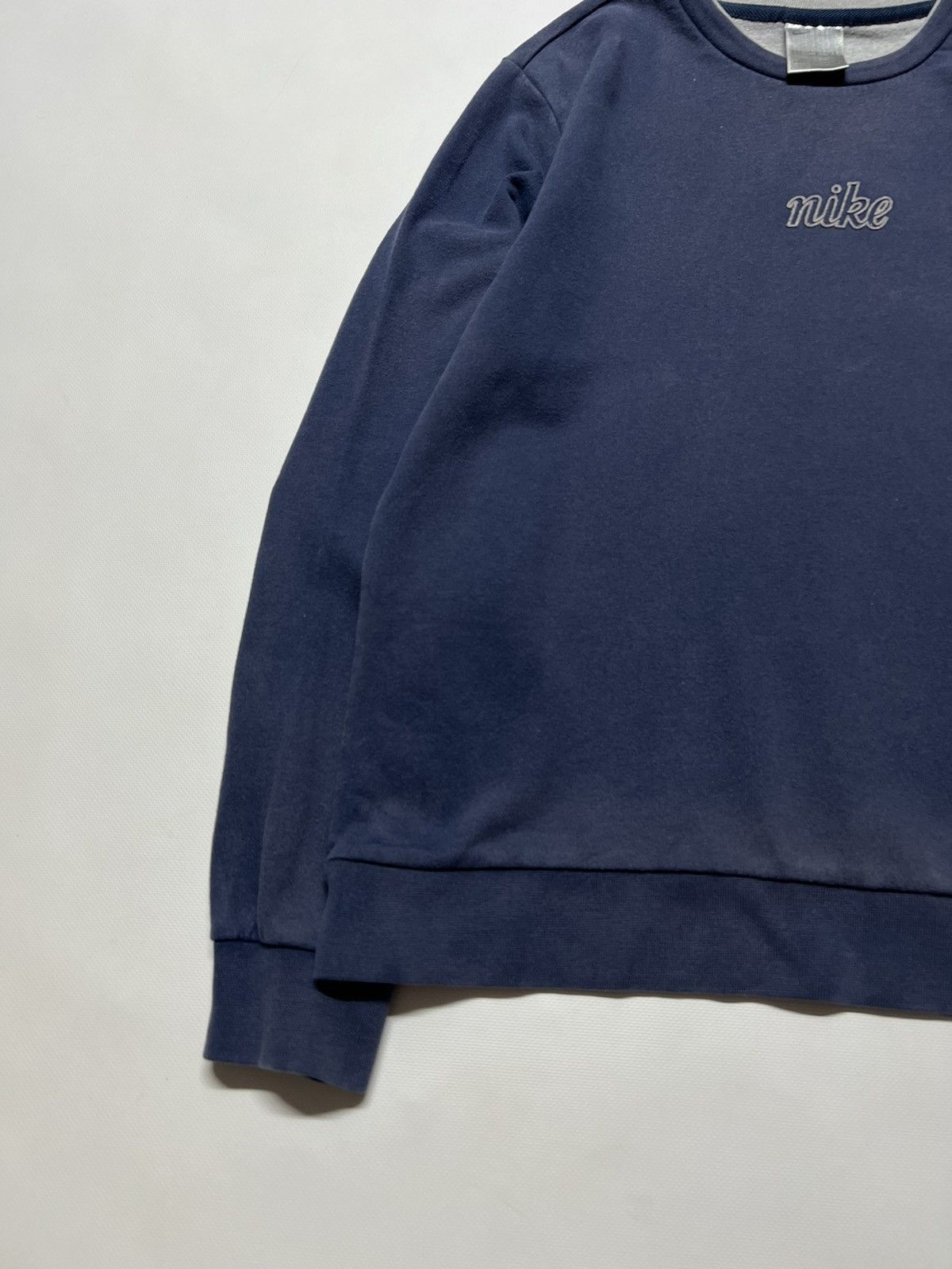 Nike × Vintage Vintage Y2k Nike Thrashed Faded Center Logo Sweatshirt 90’s Size M / US 6-8 / IT 42-44 - 6 Thumbnail