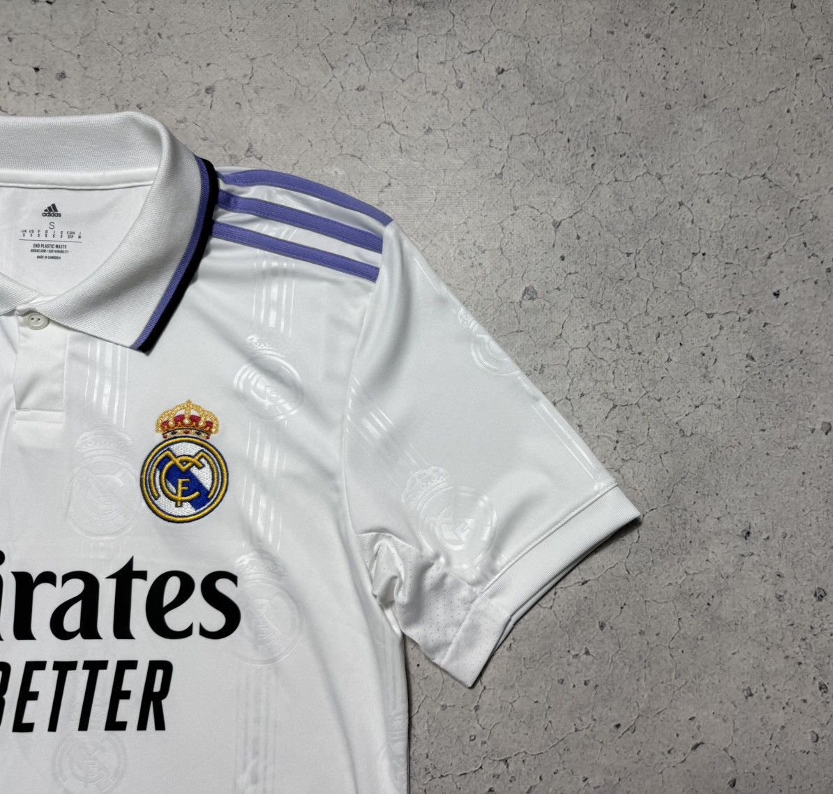 Adidas Adidas FC Real Madrid 2022-2023 Vintage Soccer Jersey Size US S / EU 44-46 / 1 - 4 Thumbnail