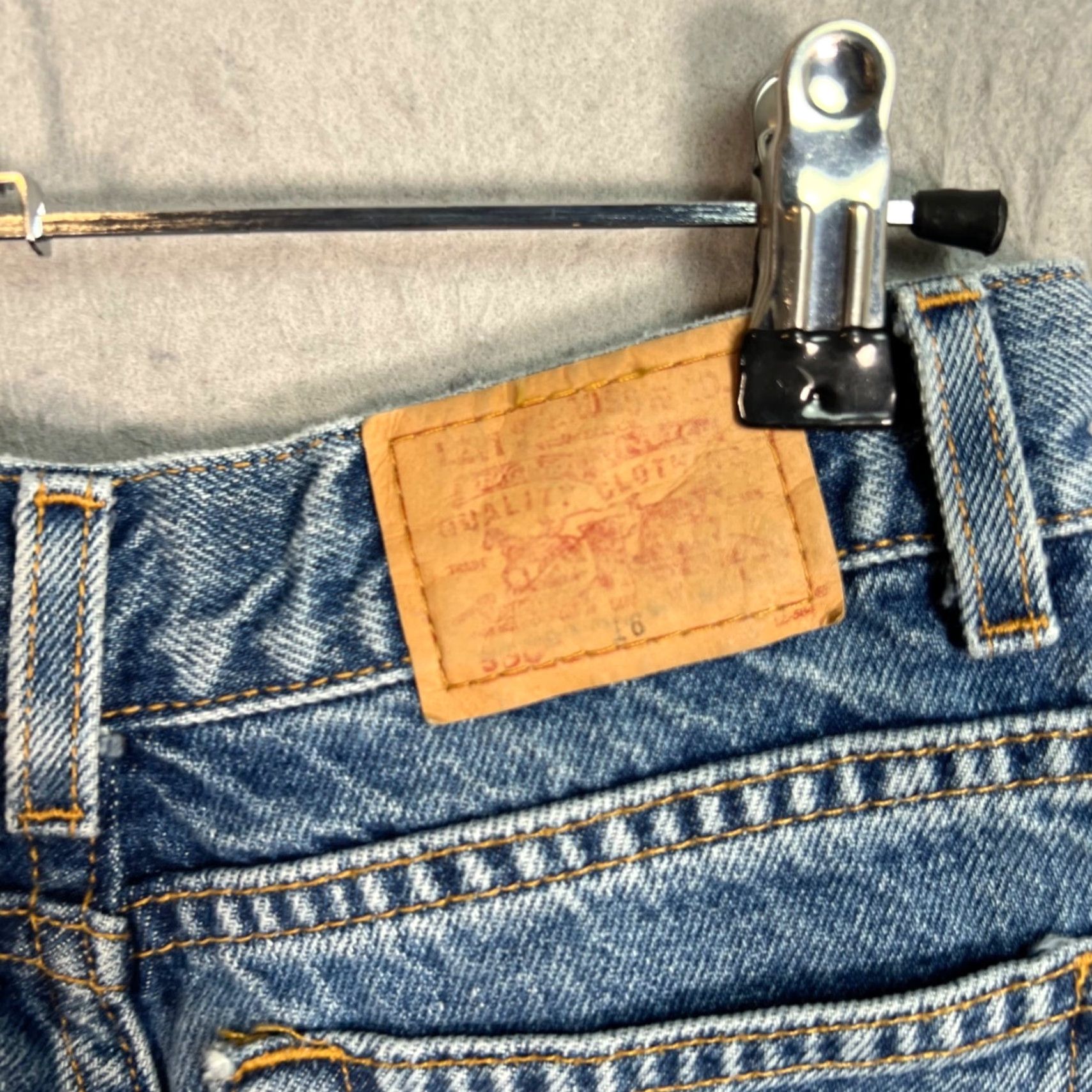Levi's Levis 550 Womens 16 Slim Relaxed Fit Slim Blue Denim Jeans Mid-Rise 100% Cotton Size 38" / US 16 / IT 52 - 3 Thumbnail
