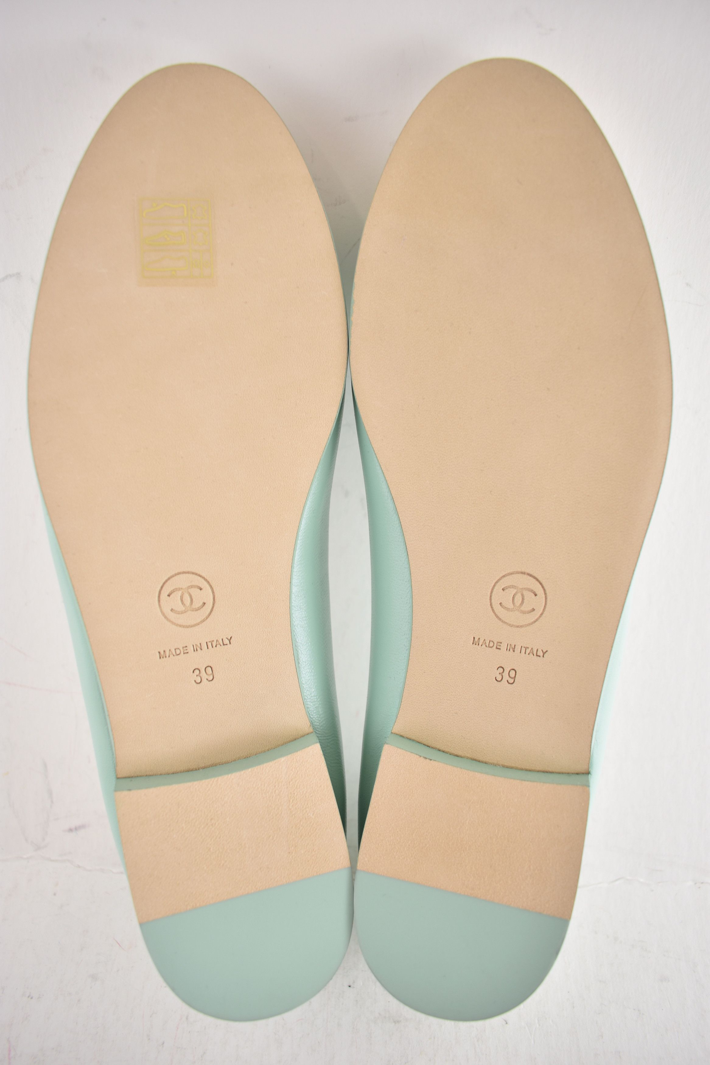 Chanel 26S White Lambskin Leather CC Logo Ballet Ballerina Flat 39 Size US 9 / IT 39 - 22 Thumbnail