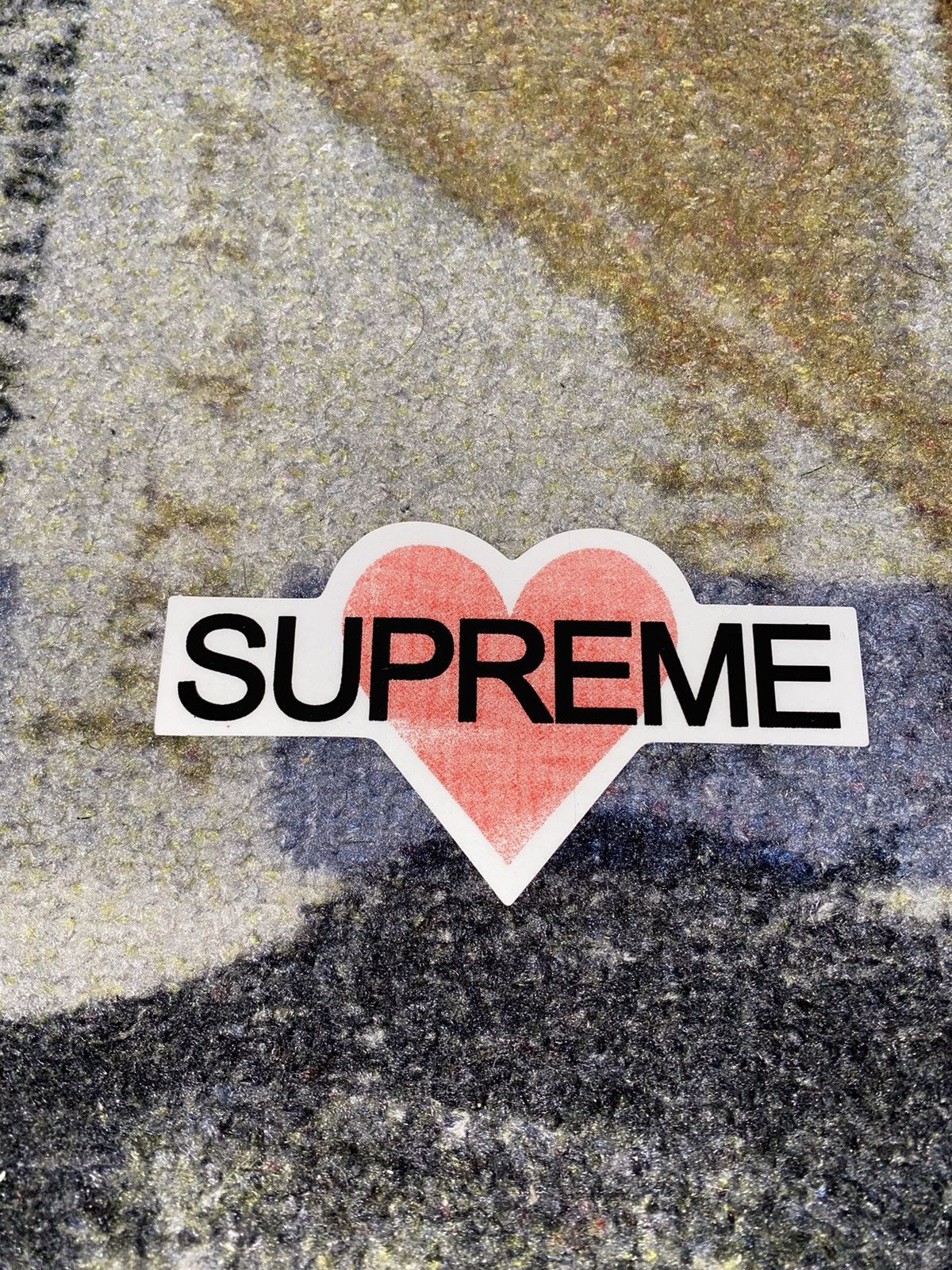 Supreme Supreme Love Logo Sticker Size ONE SIZE - 1 Preview