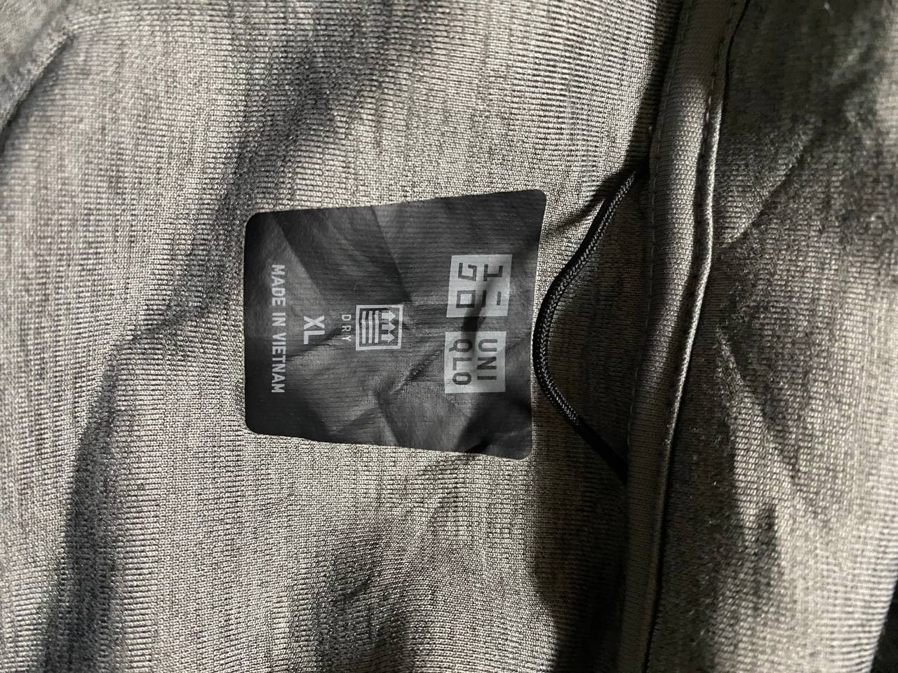 Uniqlo UNIGLO QUICK DRY GREY HOODIES Size US XL / EU 56 / 4 - 6 Thumbnail