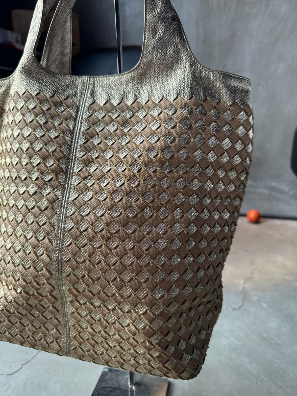 Bottega Veneta BOTTEGA VENETA Woven Metallic Tote Gold Size ONE SIZE - 4 Thumbnail