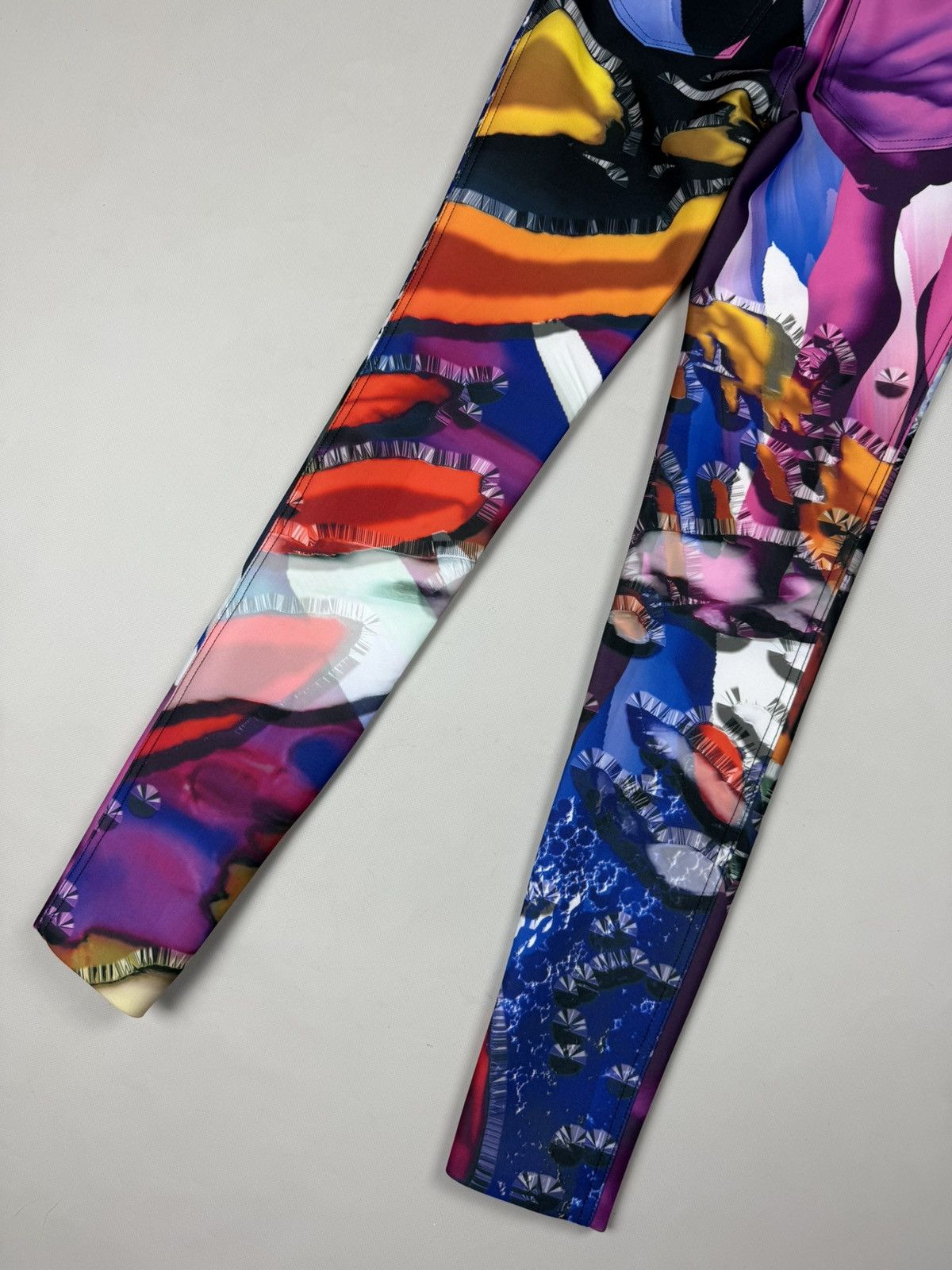 Maison Margiela BNWT! Maison Margiela Runaway Overprinted Leggins Pants Size 27" / US 4 / IT 40 - 23 Thumbnail