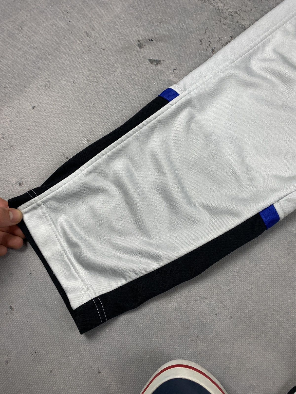 Nike × Vintage Vintage Nike Swoosh Baggy Trackpants M/32 Size US 32 / EU 48 - 7 Thumbnail