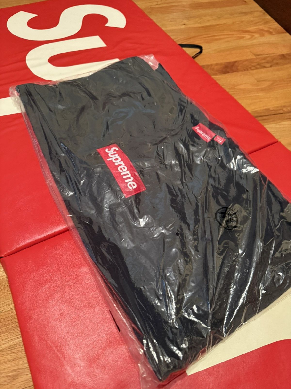 Supreme FW22 Supreme Box Logo Crewneck Black Size XL Size US XL / EU 56 / 4 - 1 Thumbnail