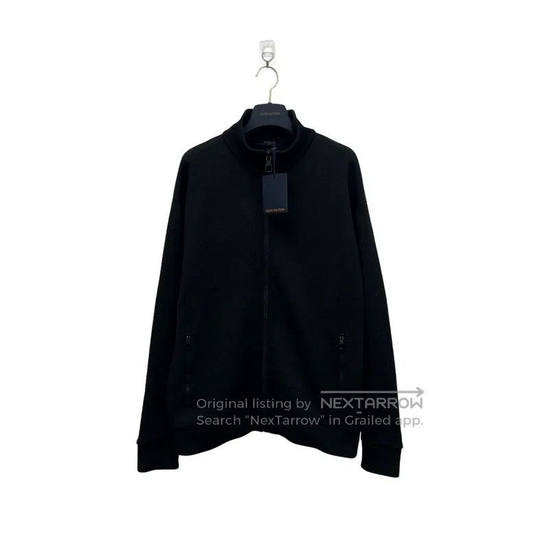 Louis Vuitton Louis Vuitton Embossed dark pattern full logo jacket Size US L / EU 52-54 / 3 - 1 Thumbnail