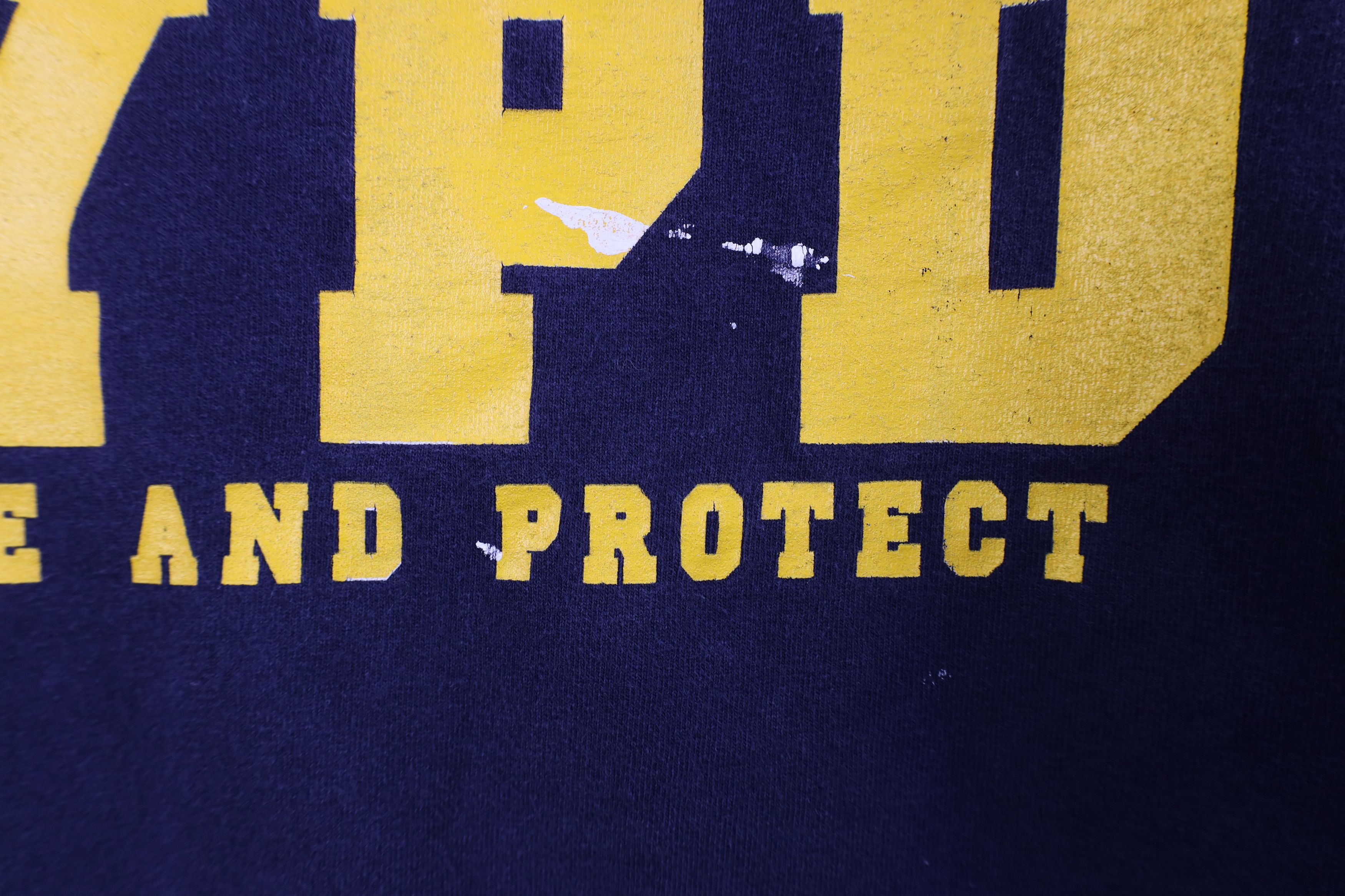 Vintage Vintage 90s Y2K NYPD New York Police Department T-Shirt Size US L / EU 52-54 / 3 - 5 Thumbnail