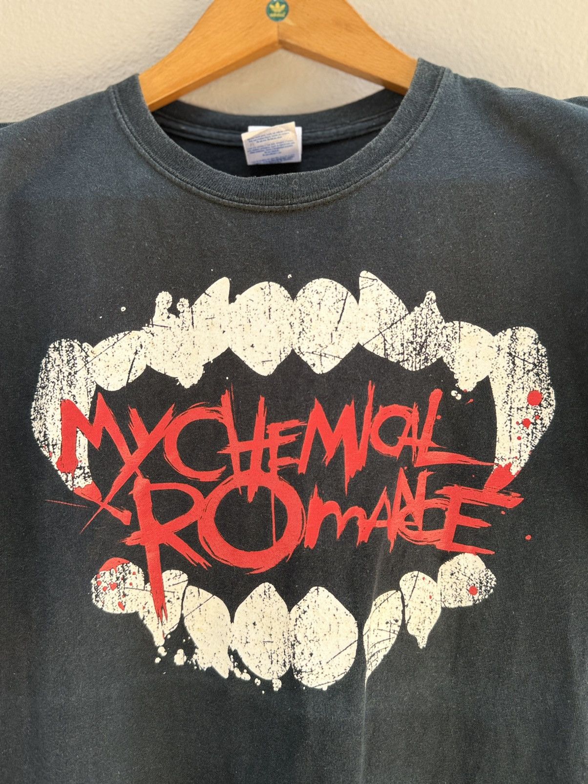 Band Tees Vintage Y2K MyChemical Romance MCR N.J Faded Grunge Tee Size US M / EU 48-50 / 2 - 3 Thumbnail