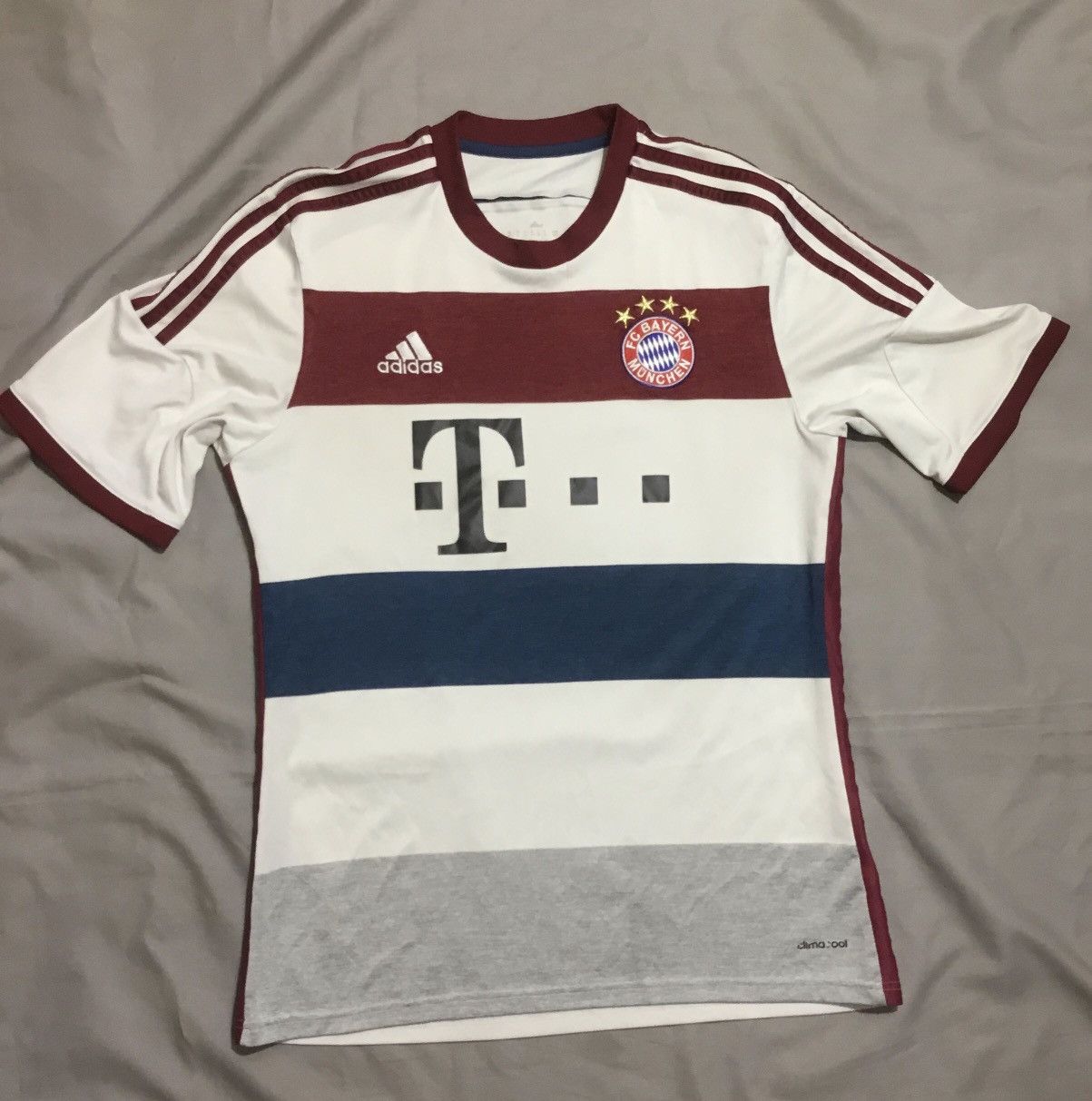 Adidas BAYERN MUNICH 2014 2015 AWAY FOOTBALL SOCCER JERSEY ADIDAS Size US M / EU 48-50 / 2 - 1 Thumbnail