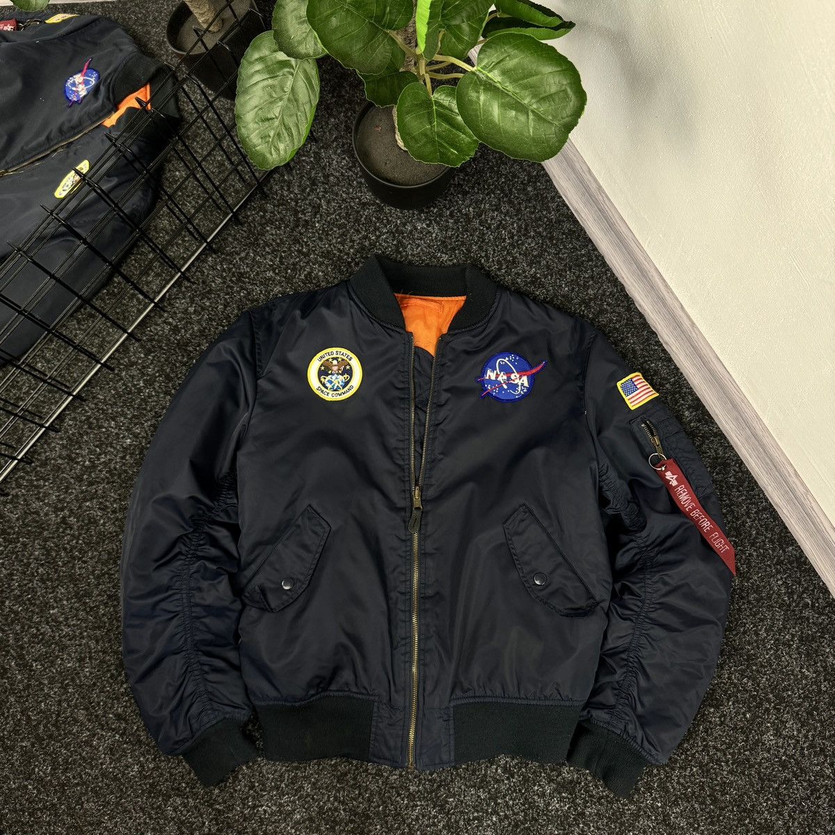 image of Alpha Industries x Ma 1 Vintage Alpha Bombers Reversible Jacket Nasa Usa Space Y2K in Bleu Navy (Si