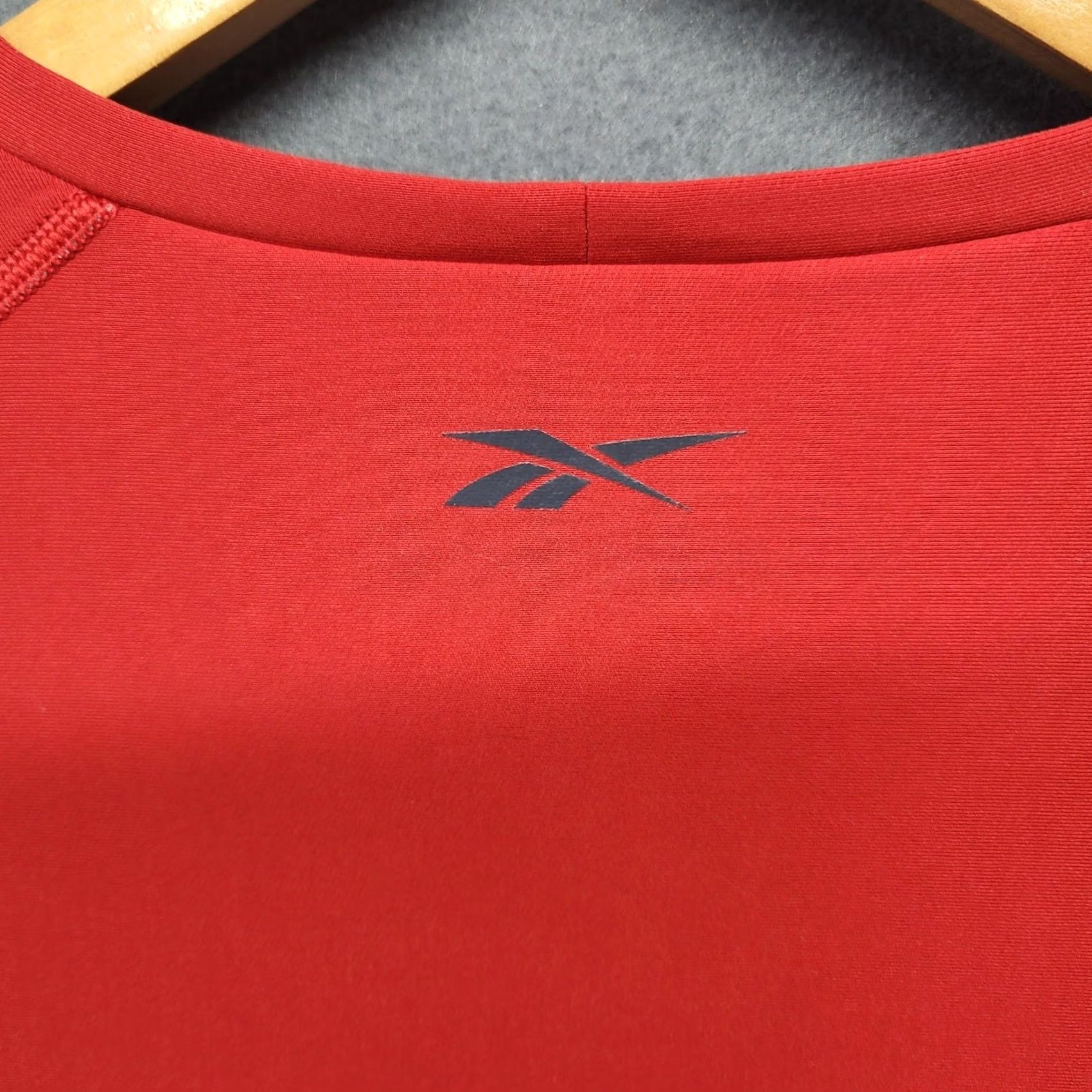 Reebok Reebok Mens Shirt Baselayer XL Red Long Sleeve Play Dry Performance Wicking Size US XL / EU 56 / 4 - 7 Thumbnail