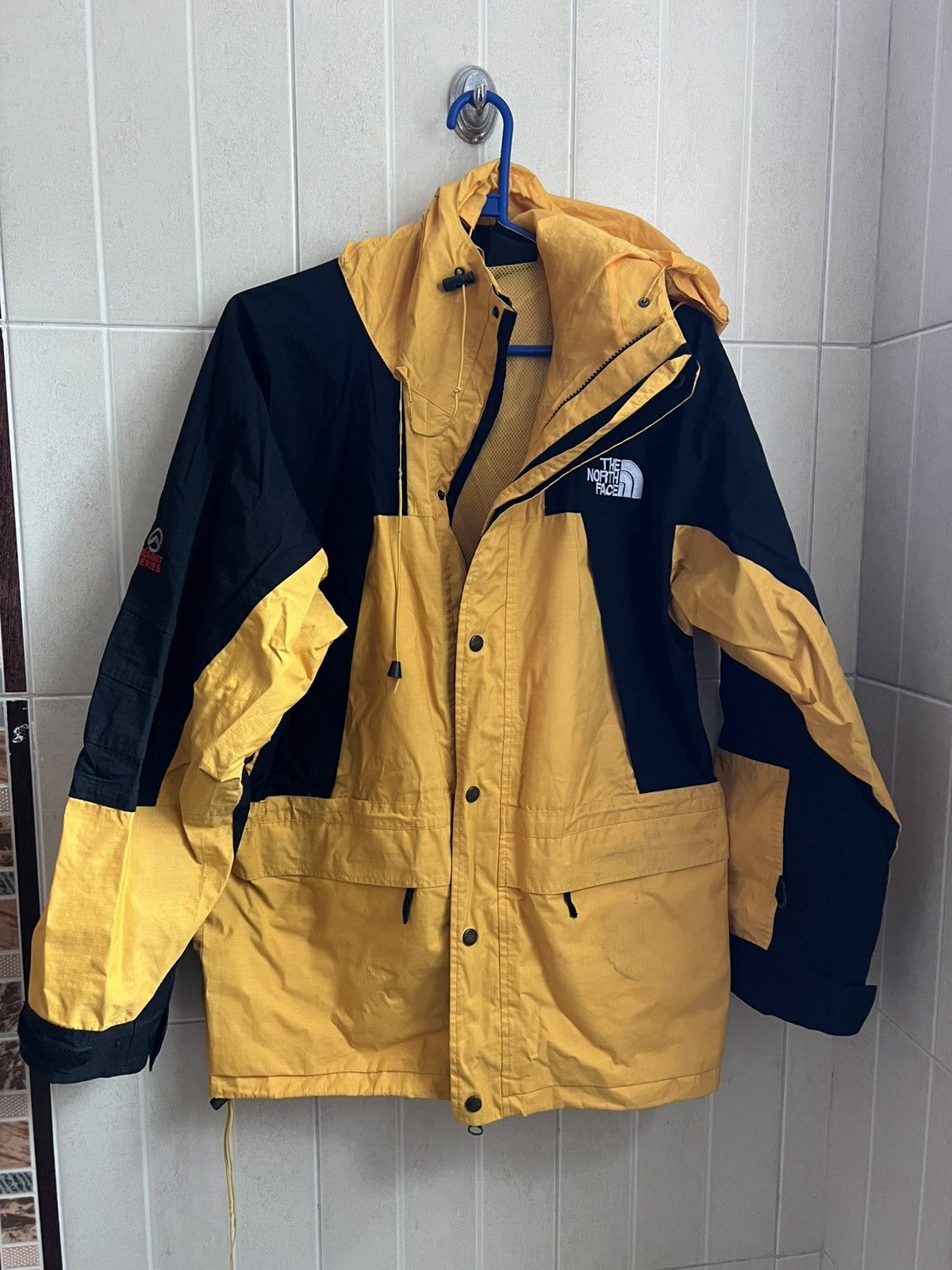 The North Face Vintage North Face Gore Tex Pale Yellow Jacket Size US M / EU 48-50 / 2 - 1 Thumbnail