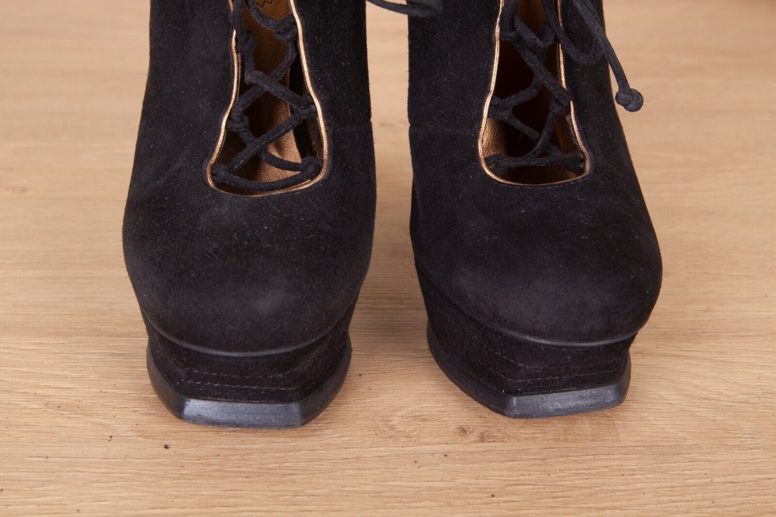 Yves Saint Laurent Yves Saint Laurent YSL Black Suede Leather Heels Size US 7 / IT 37 - 4 Thumbnail